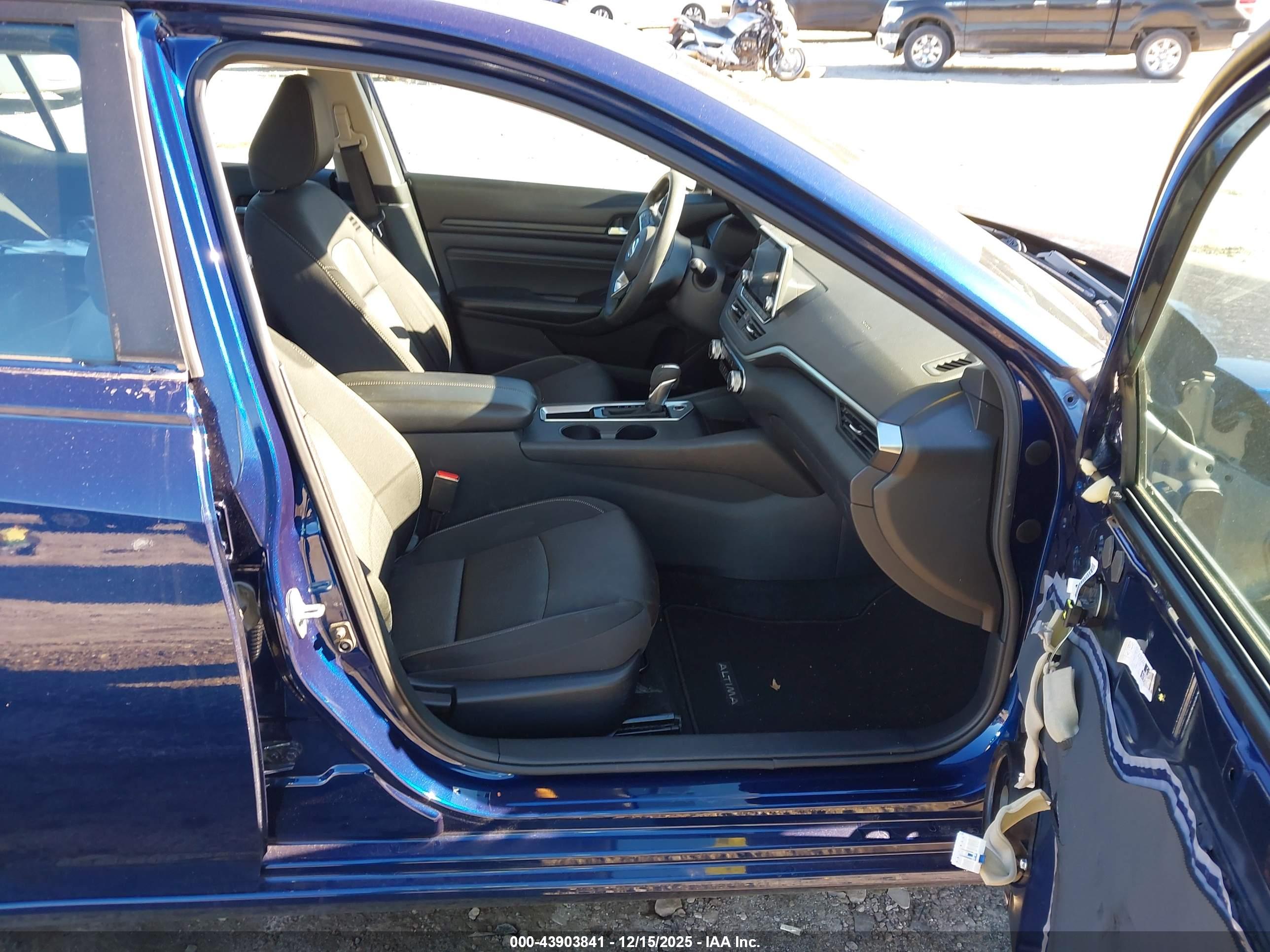 NISSAN ALTIMA image 5