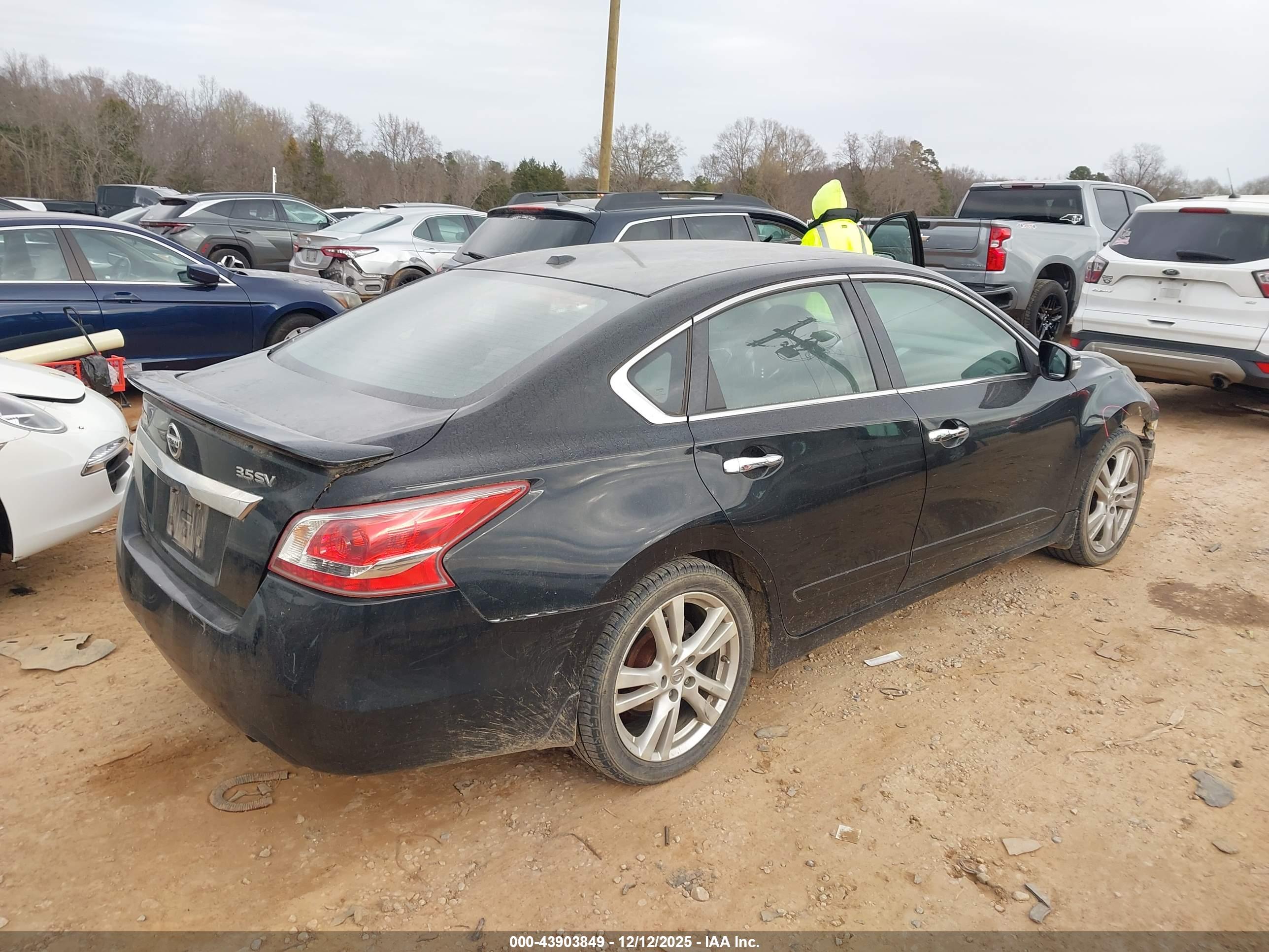 NISSAN ALTIMA image 4