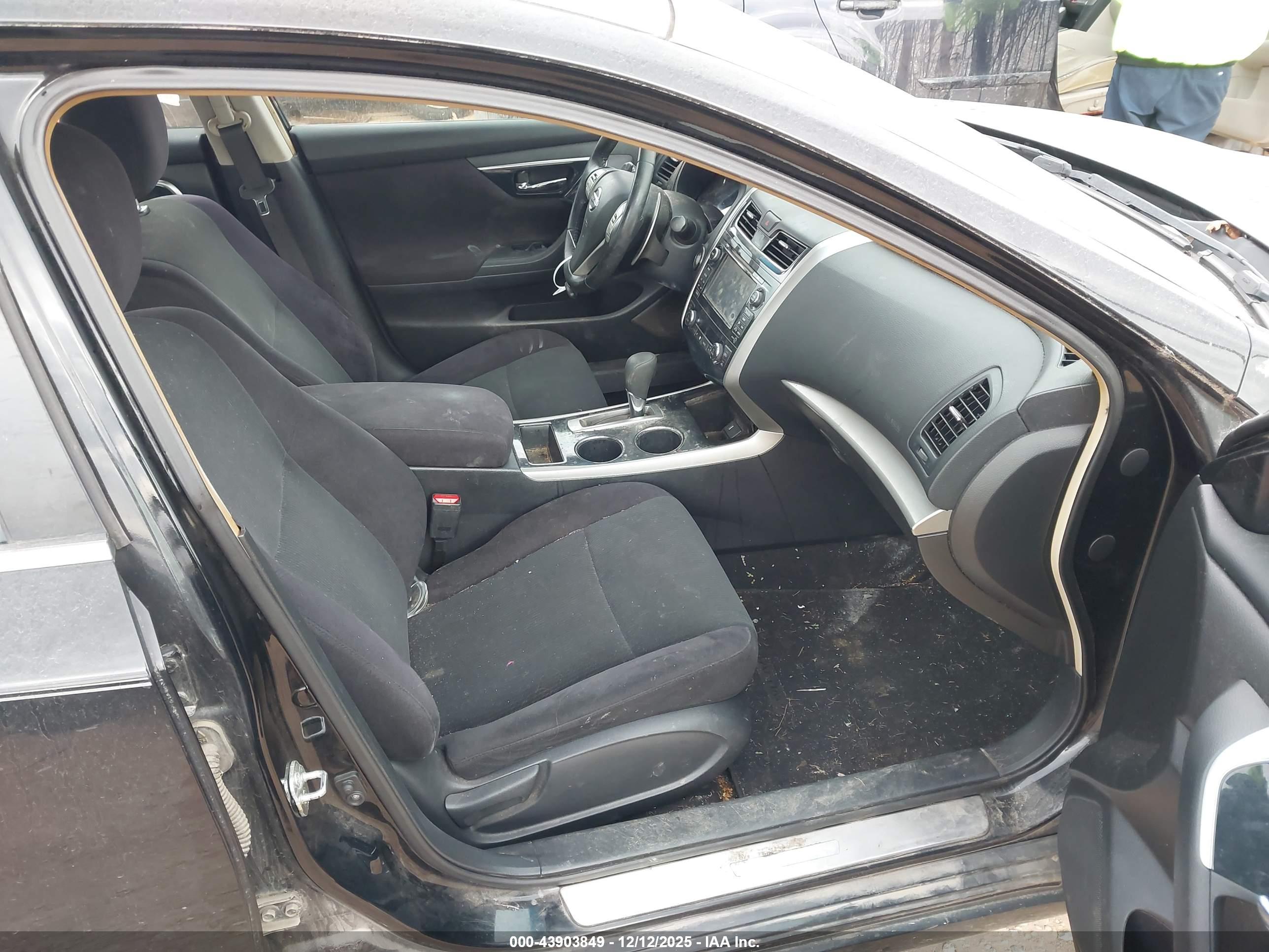 NISSAN ALTIMA image 5