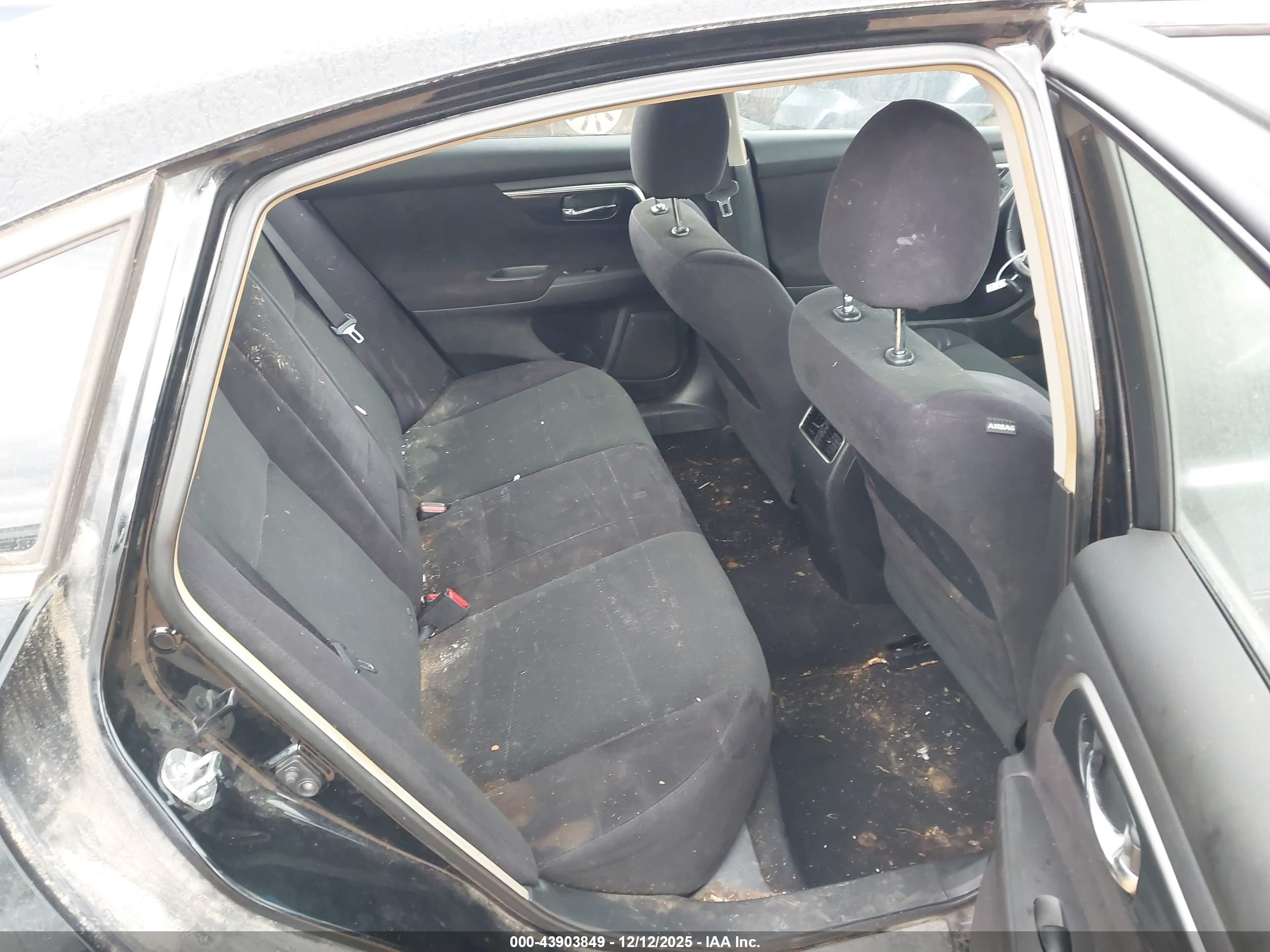 NISSAN ALTIMA image 8
