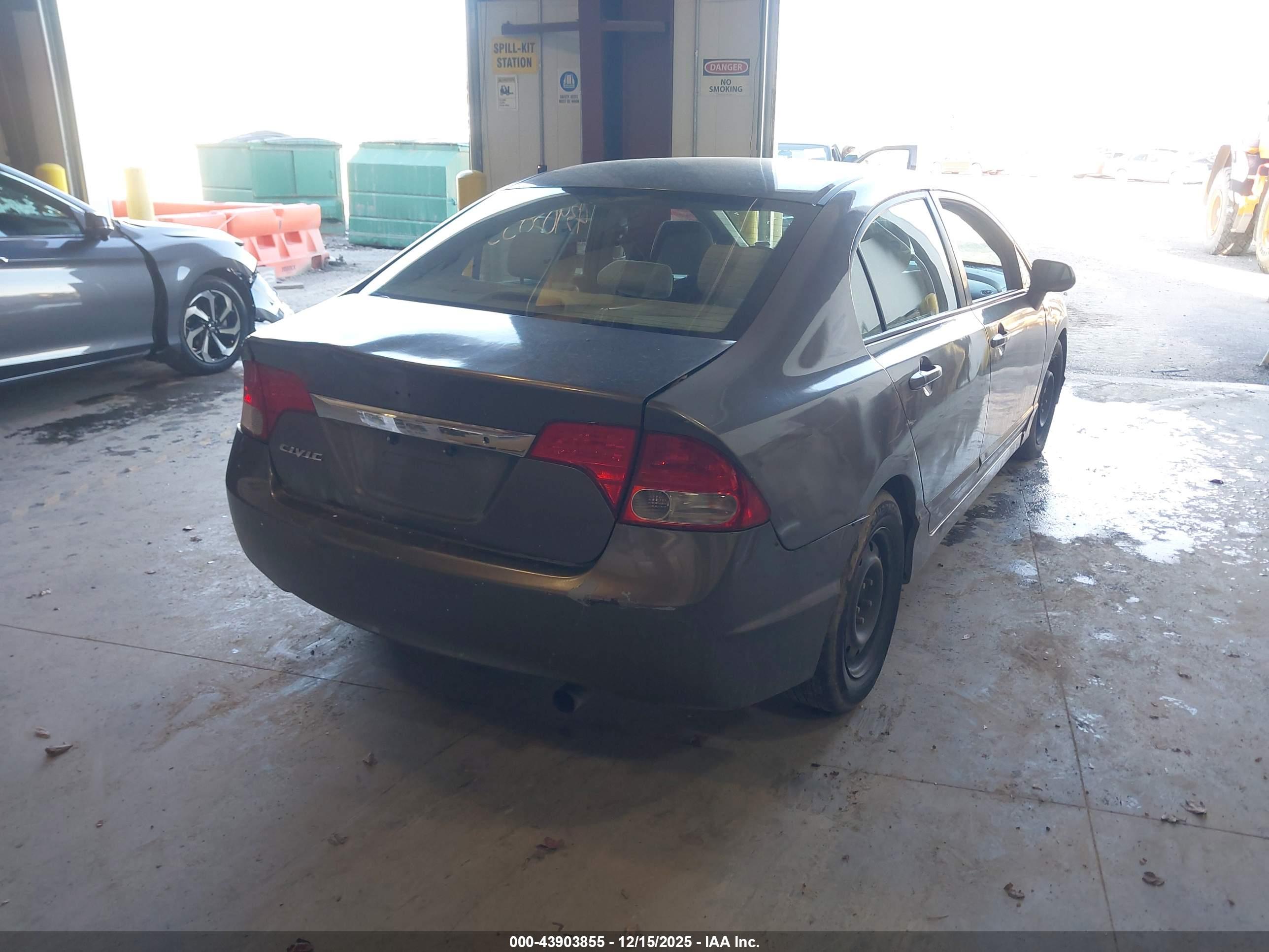 HONDA CIVIC image 4