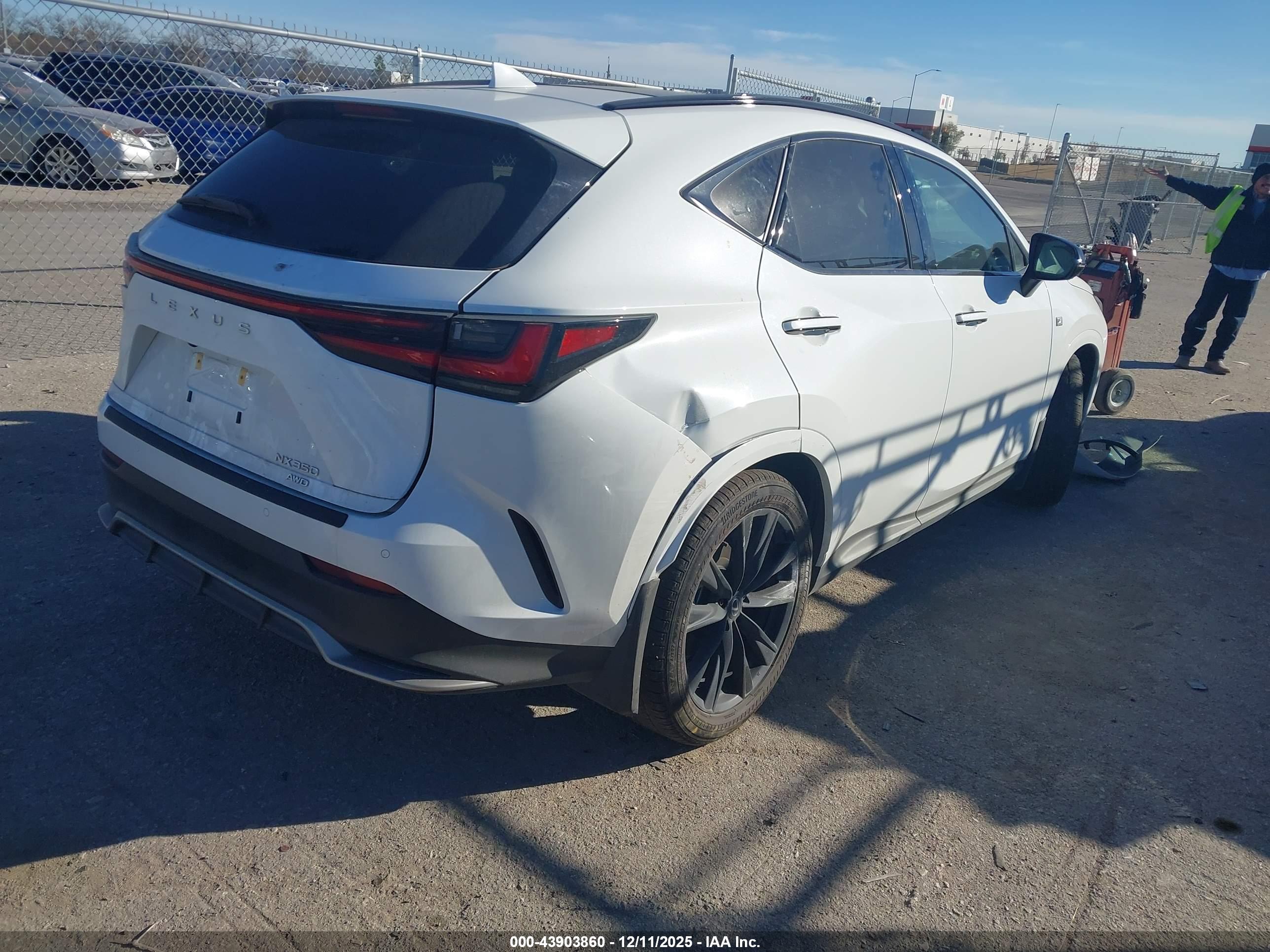 LEXUS NX image 4