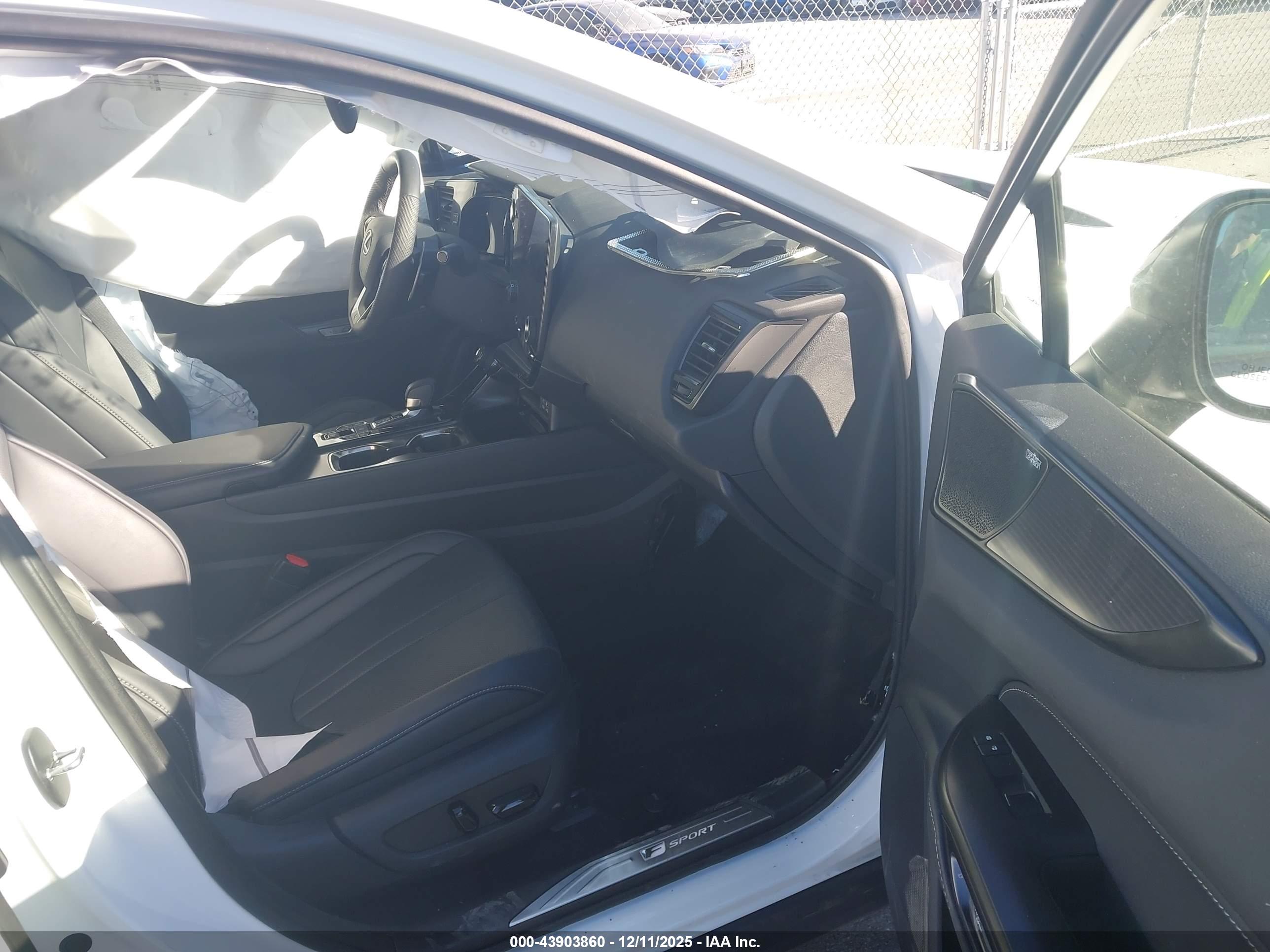 LEXUS NX image 5