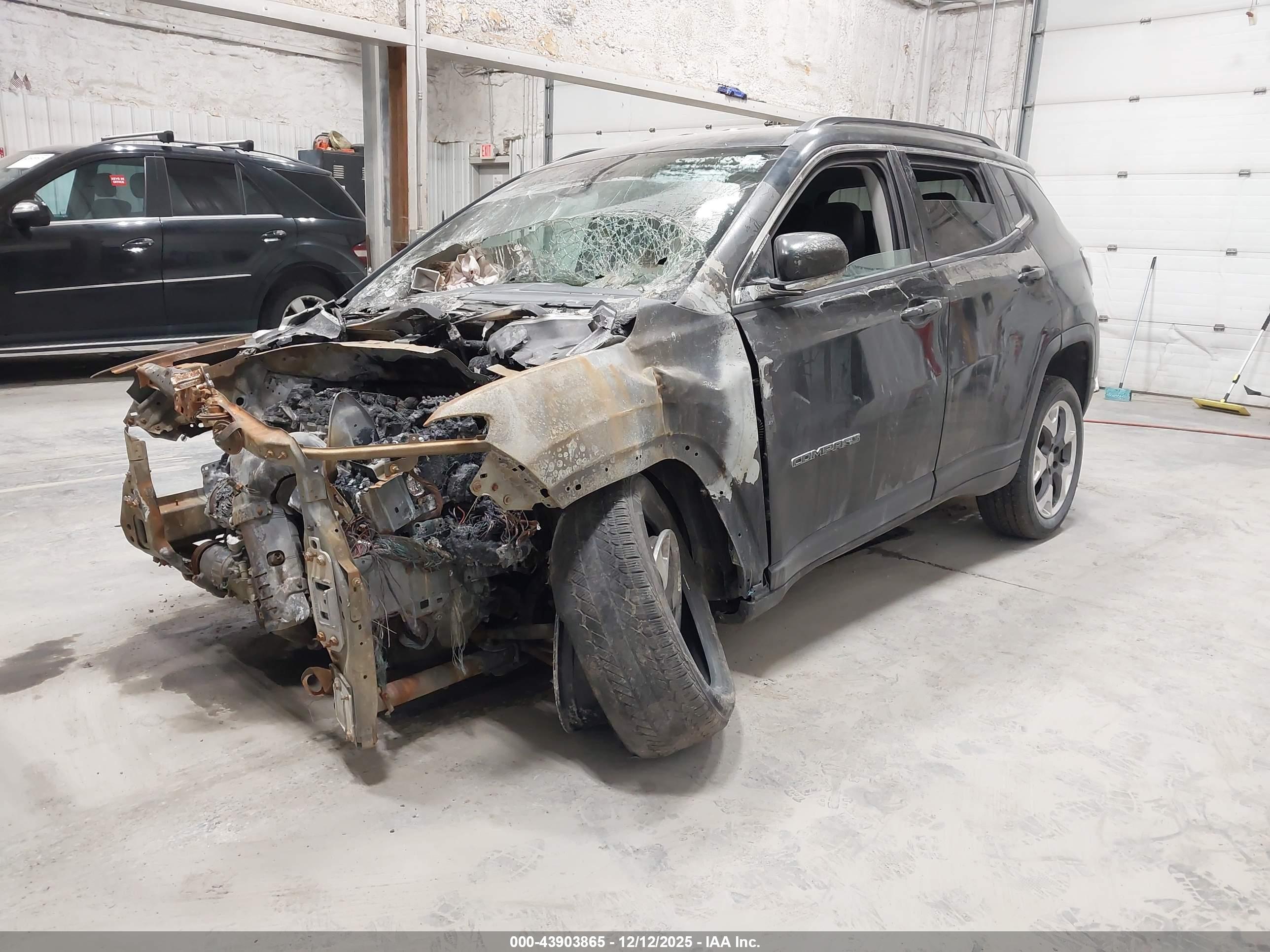 JEEP COMPASS image 2