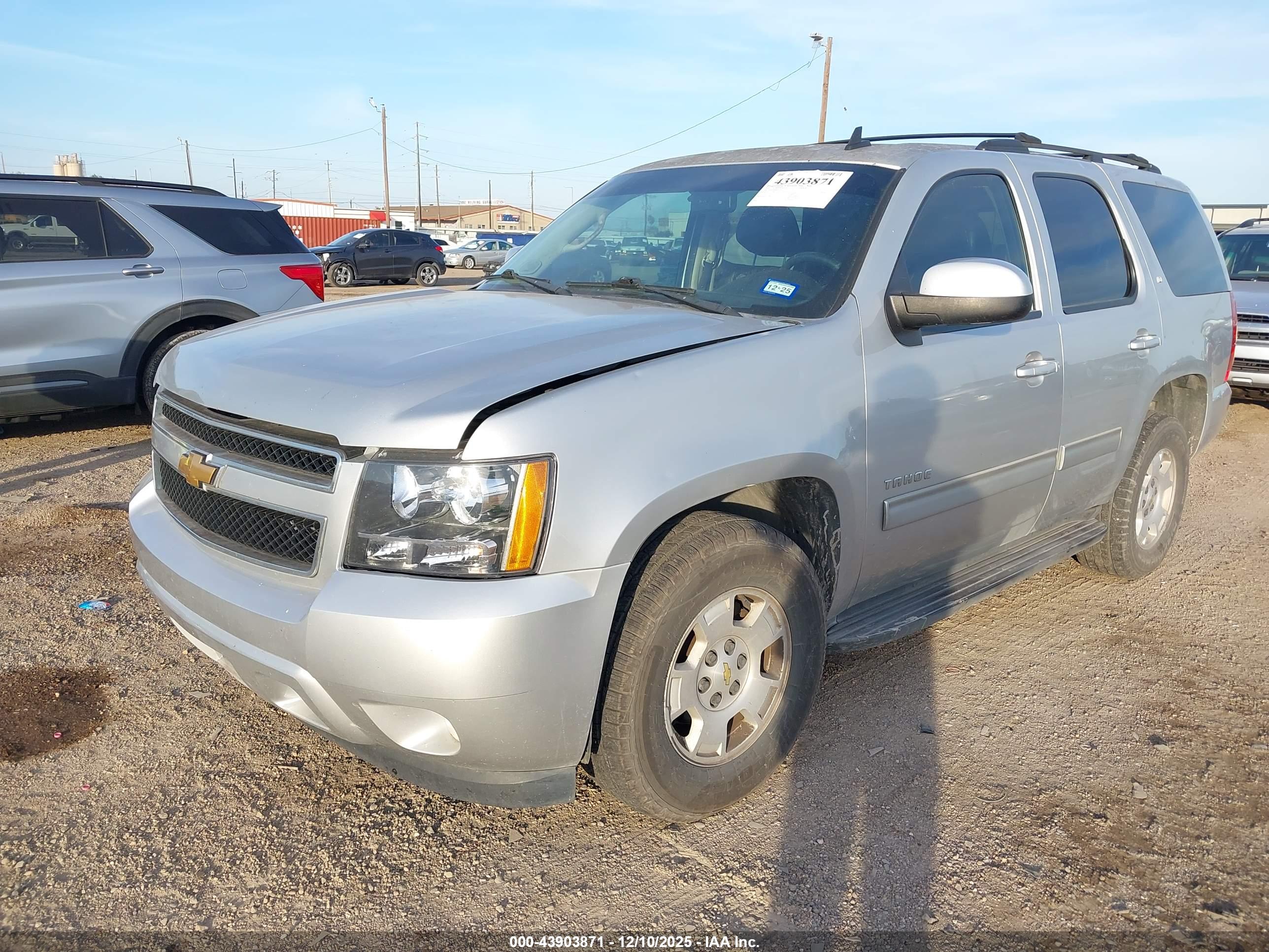 CHEVROLET TAHOE image 2
