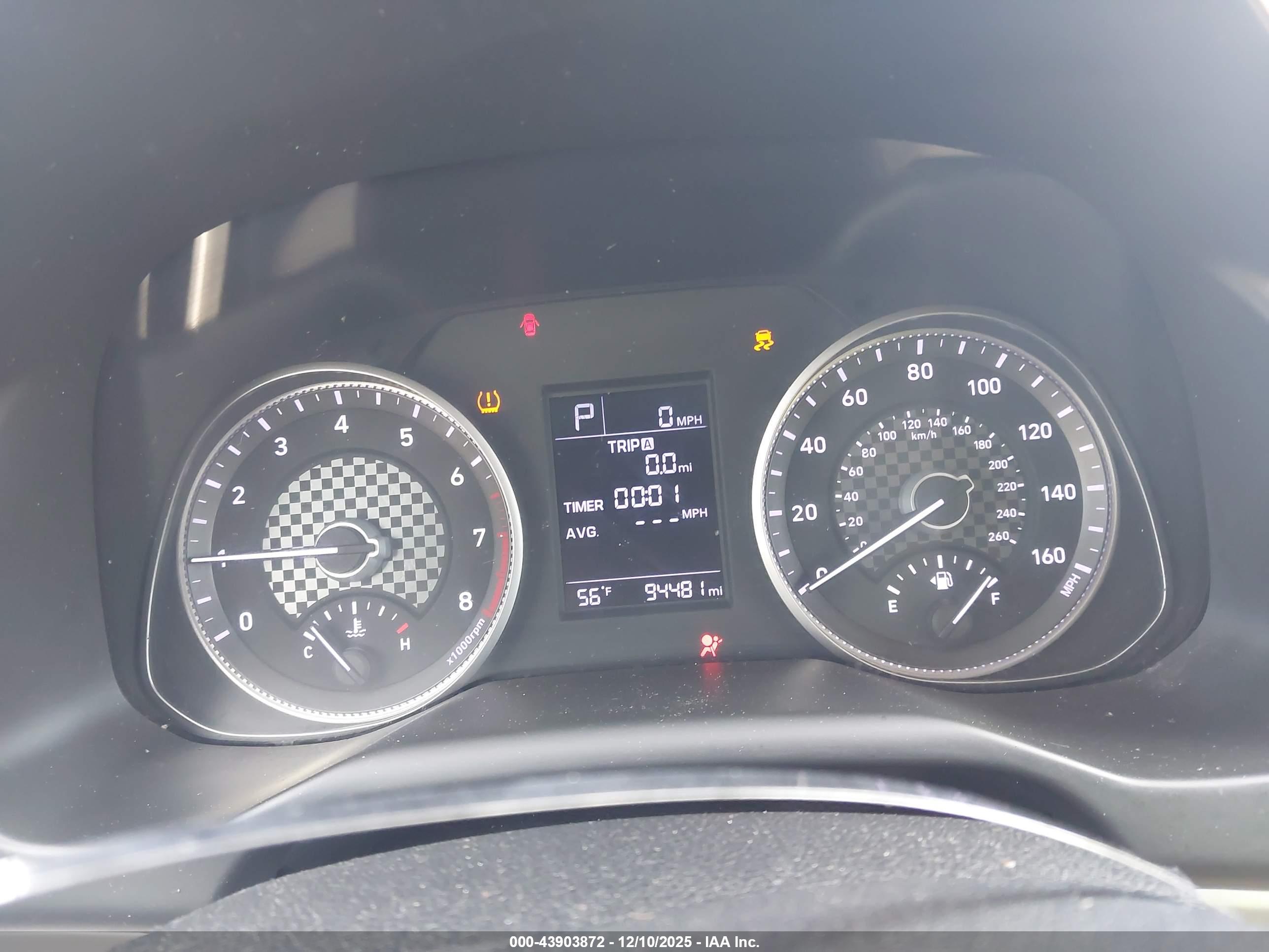 HYUNDAI ELANTRA image 7