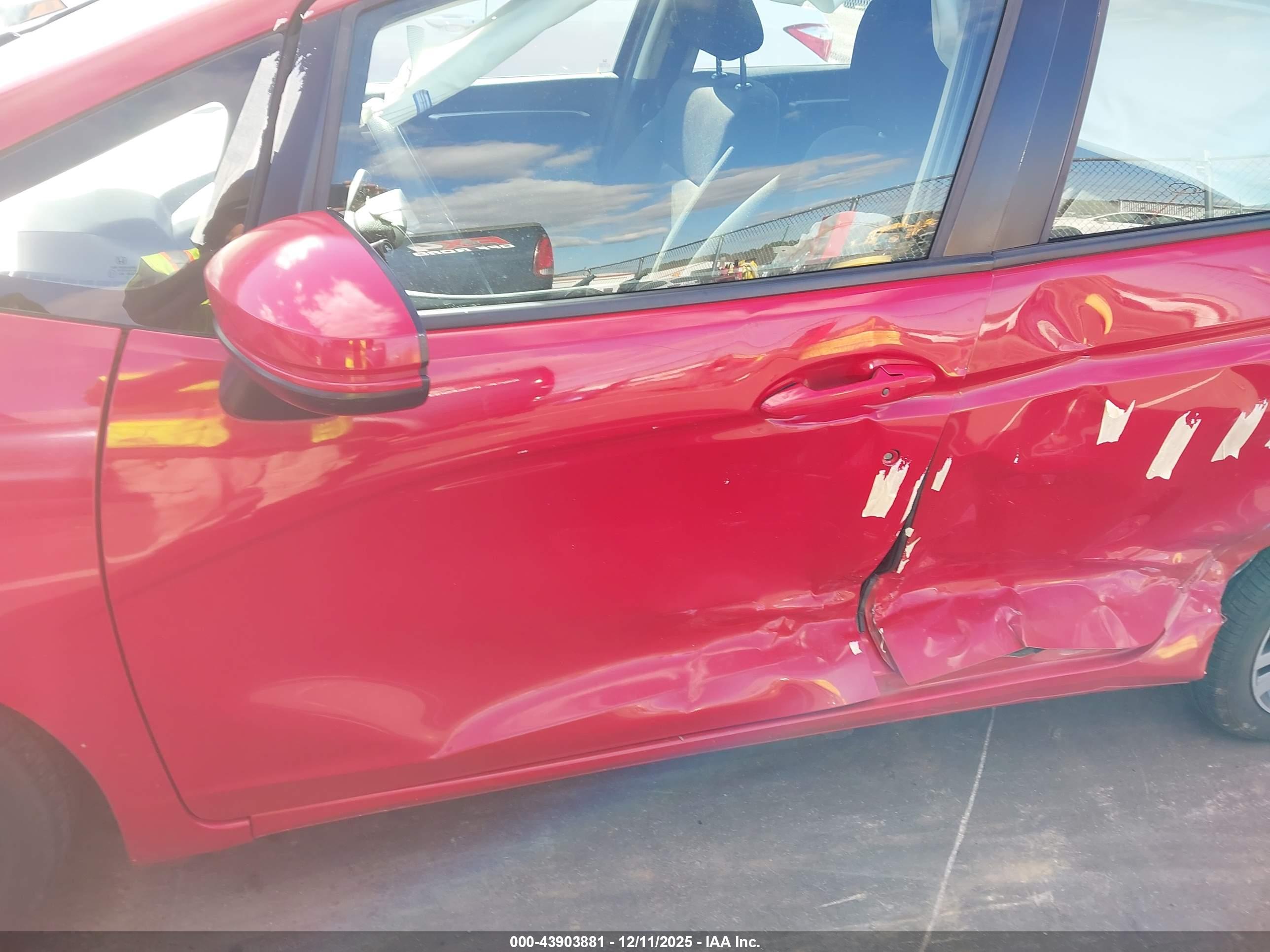 HONDA FIT image 6