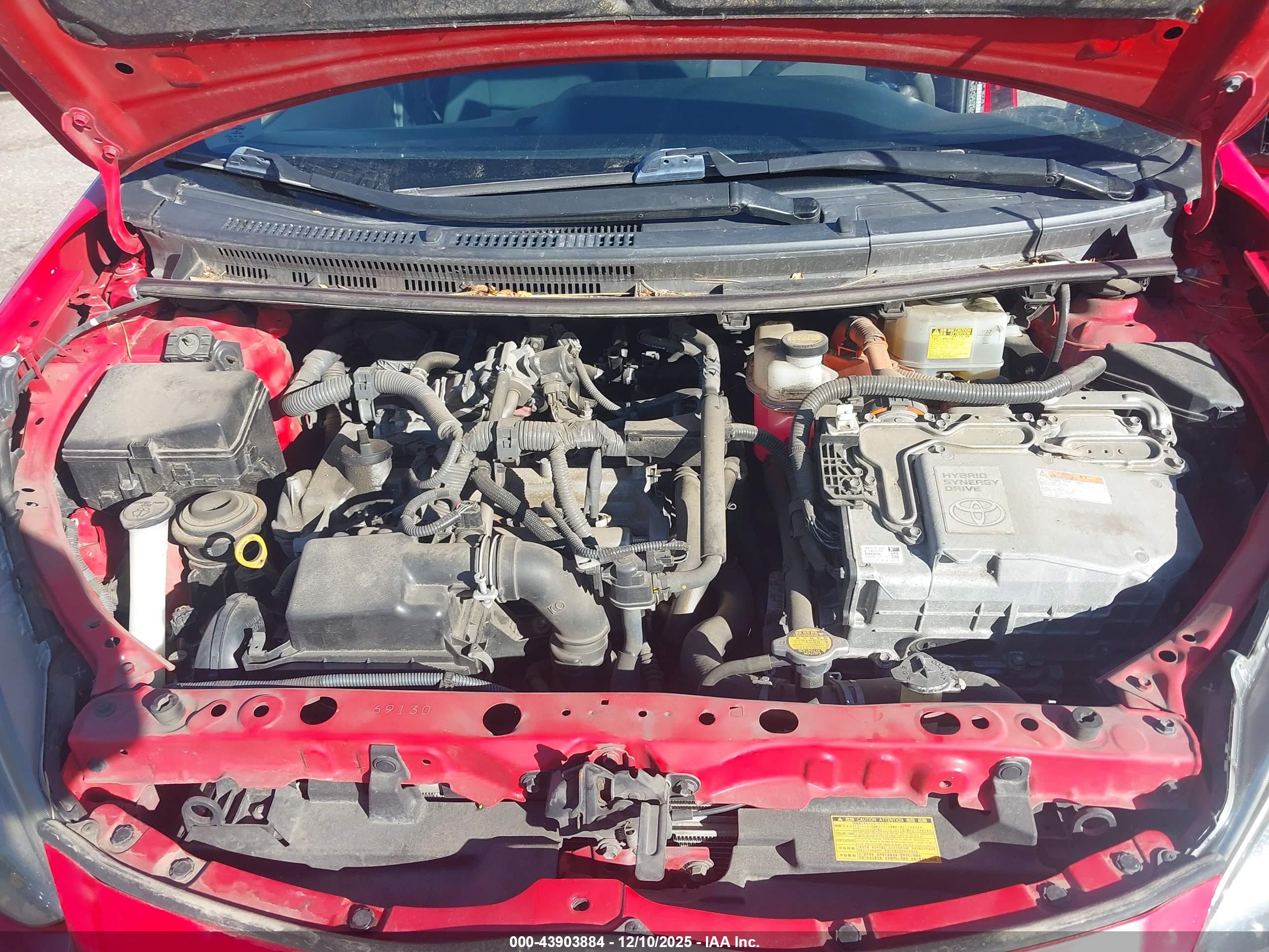 TOYOTA PRIUS image 10