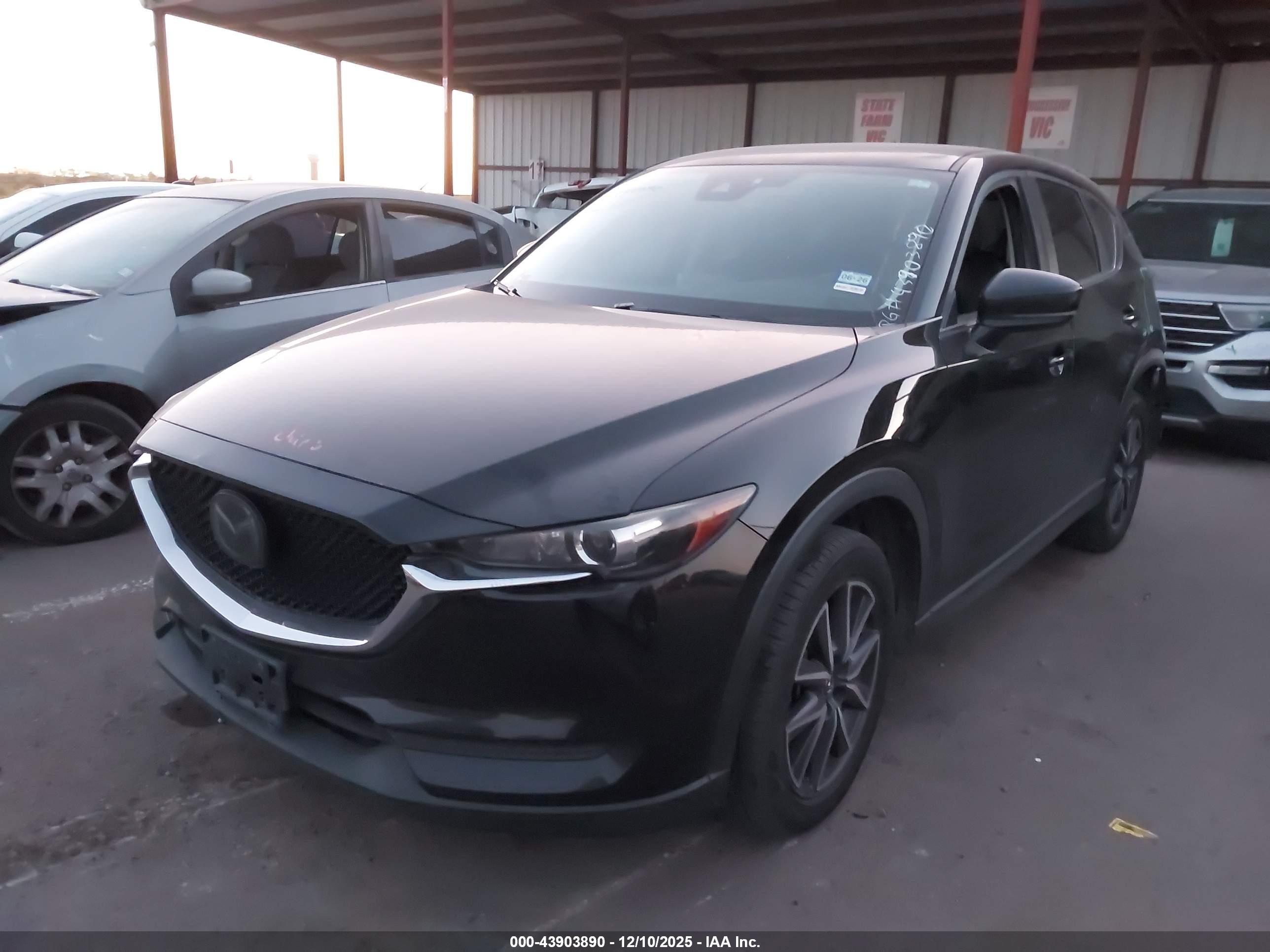 MAZDA CX-5 image 2