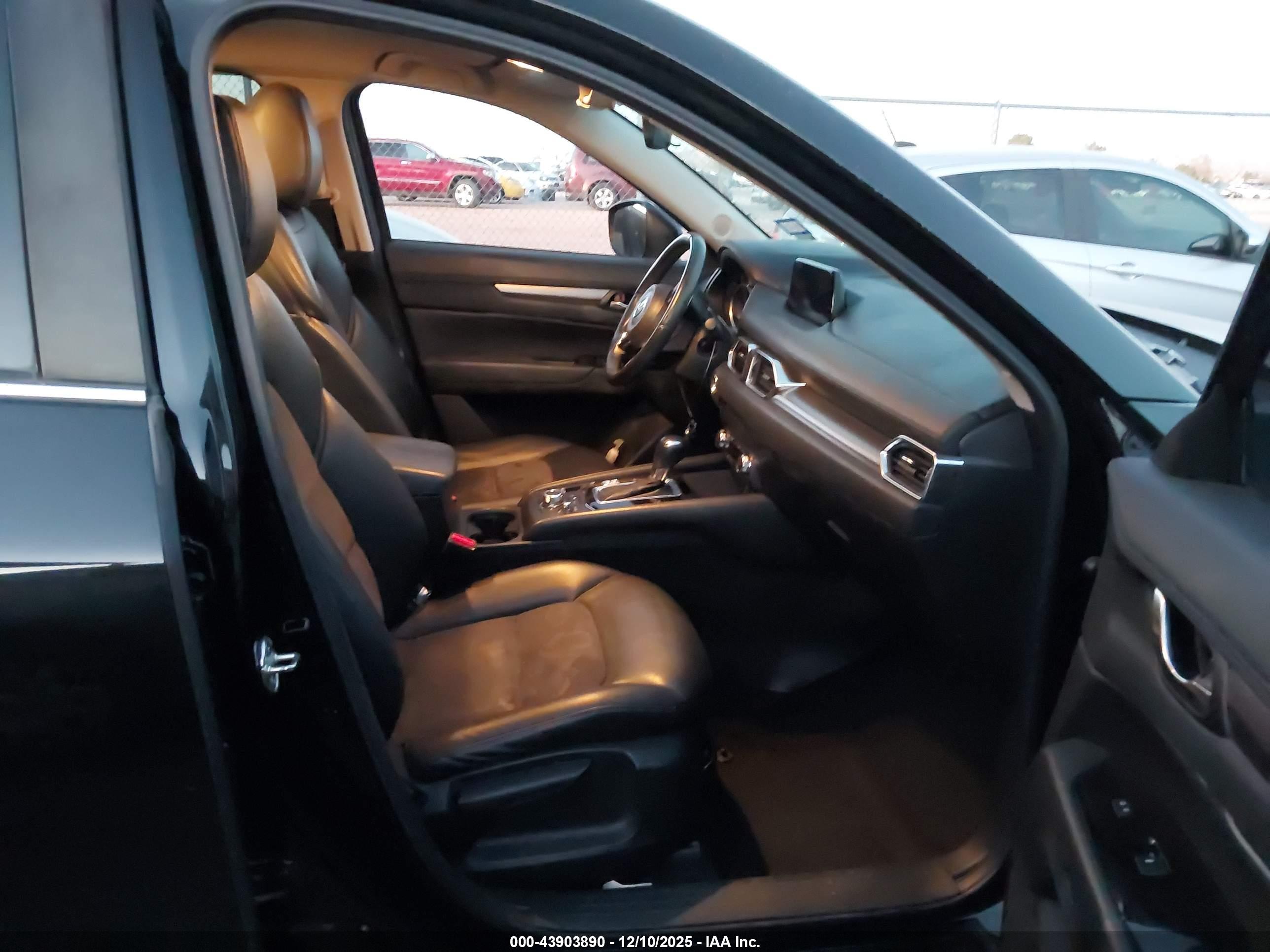 MAZDA CX-5 image 5