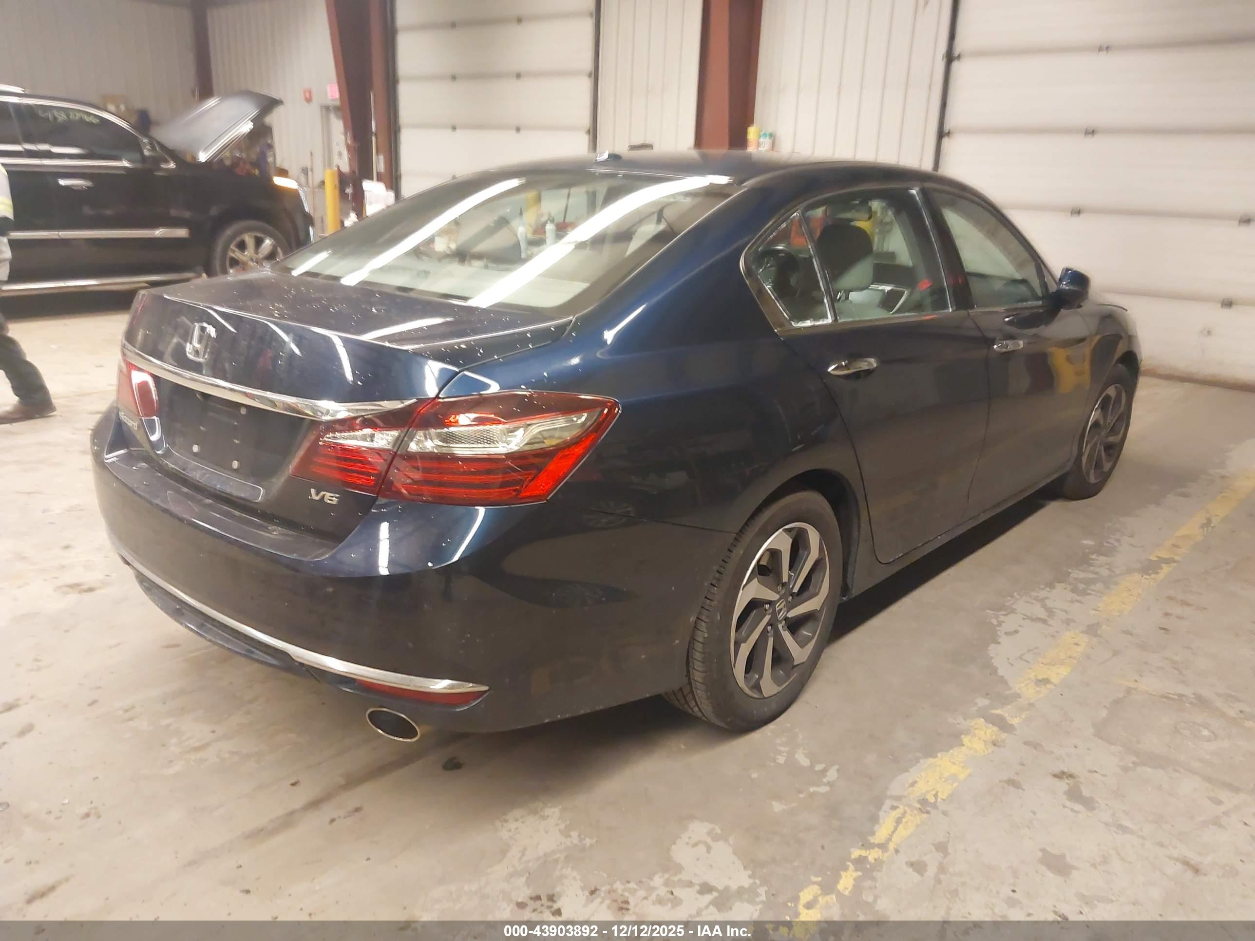HONDA ACCORD image 4