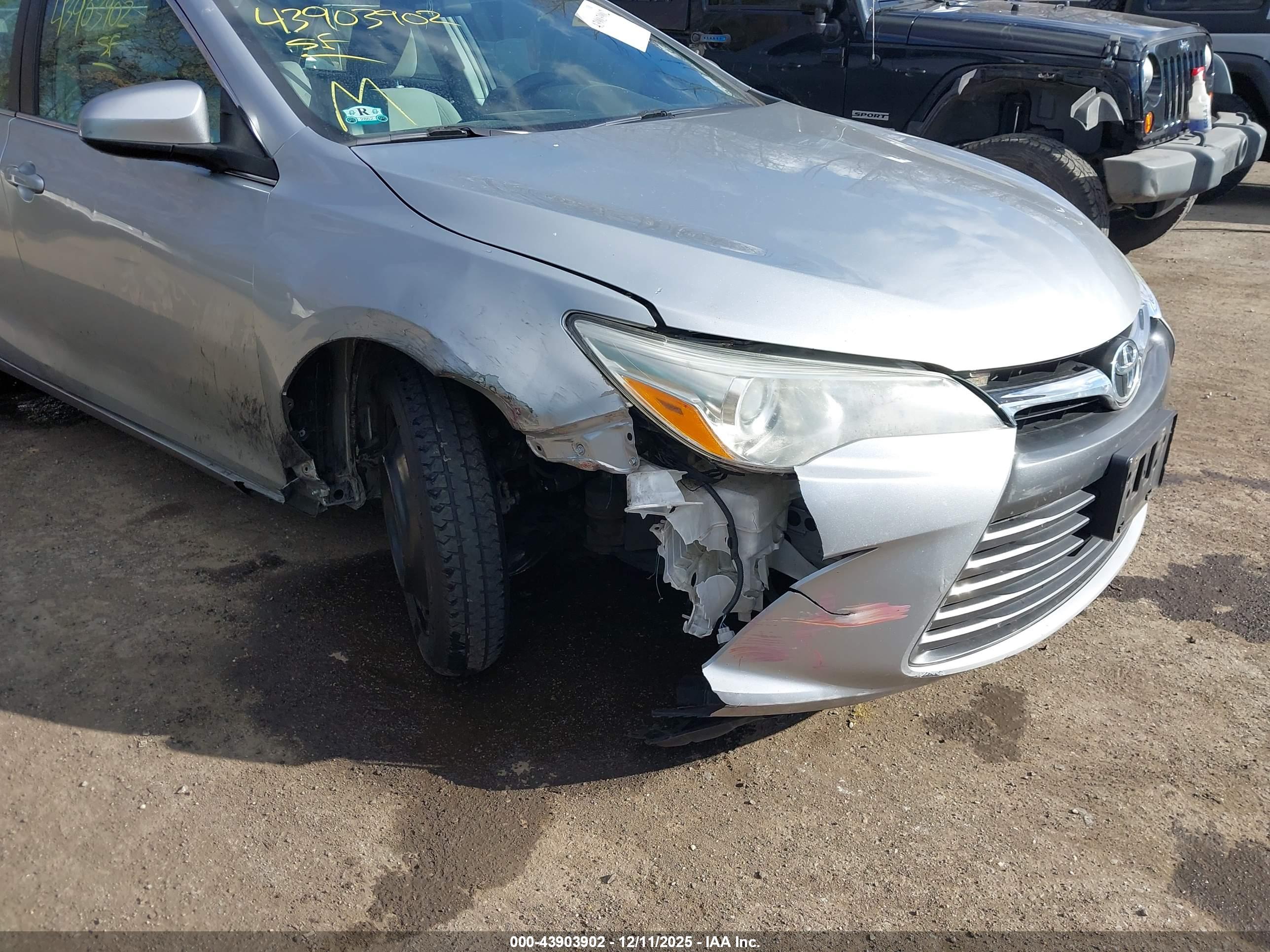 TOYOTA CAMRY image 6