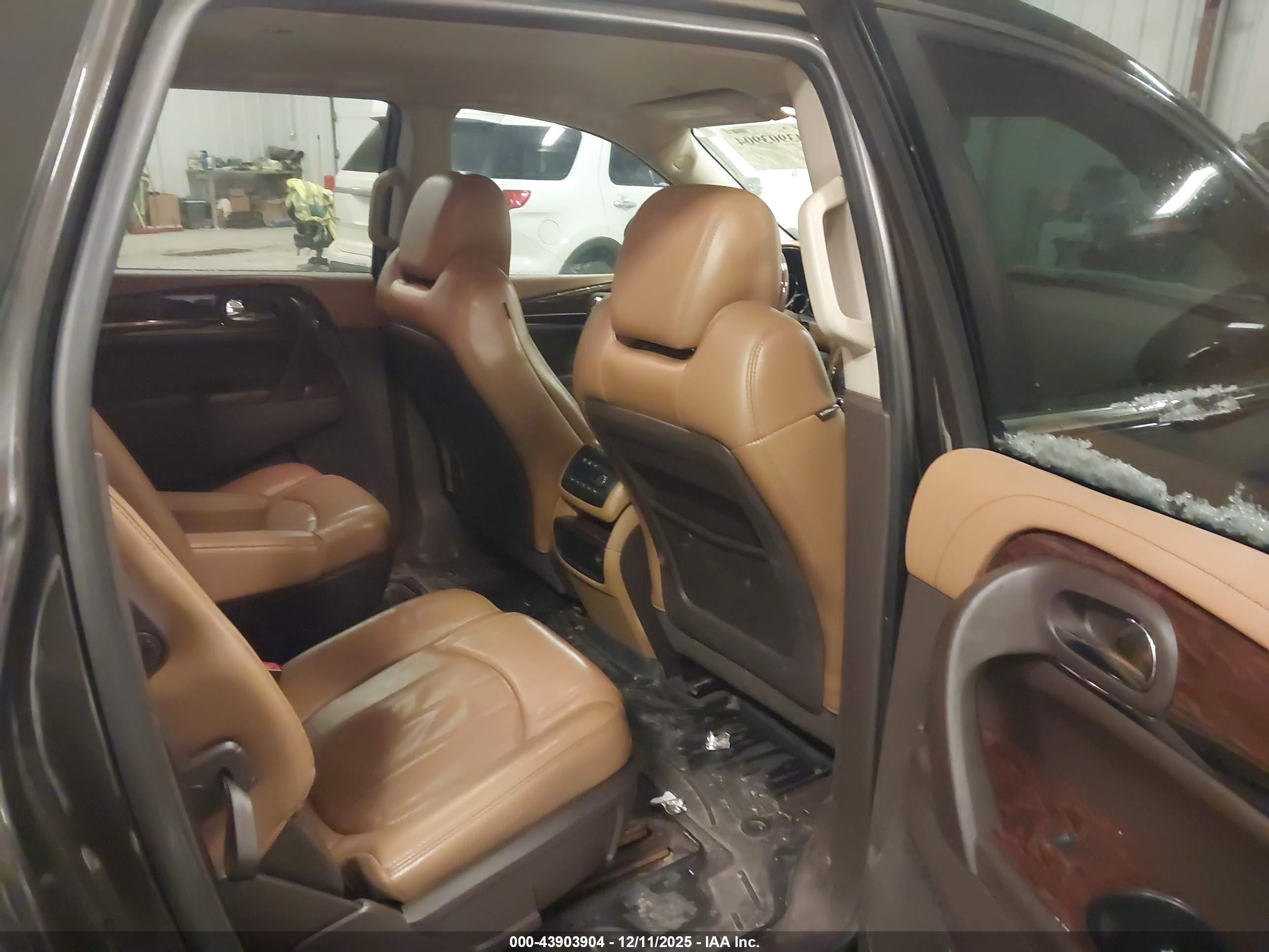 BUICK ENCLAVE image 8