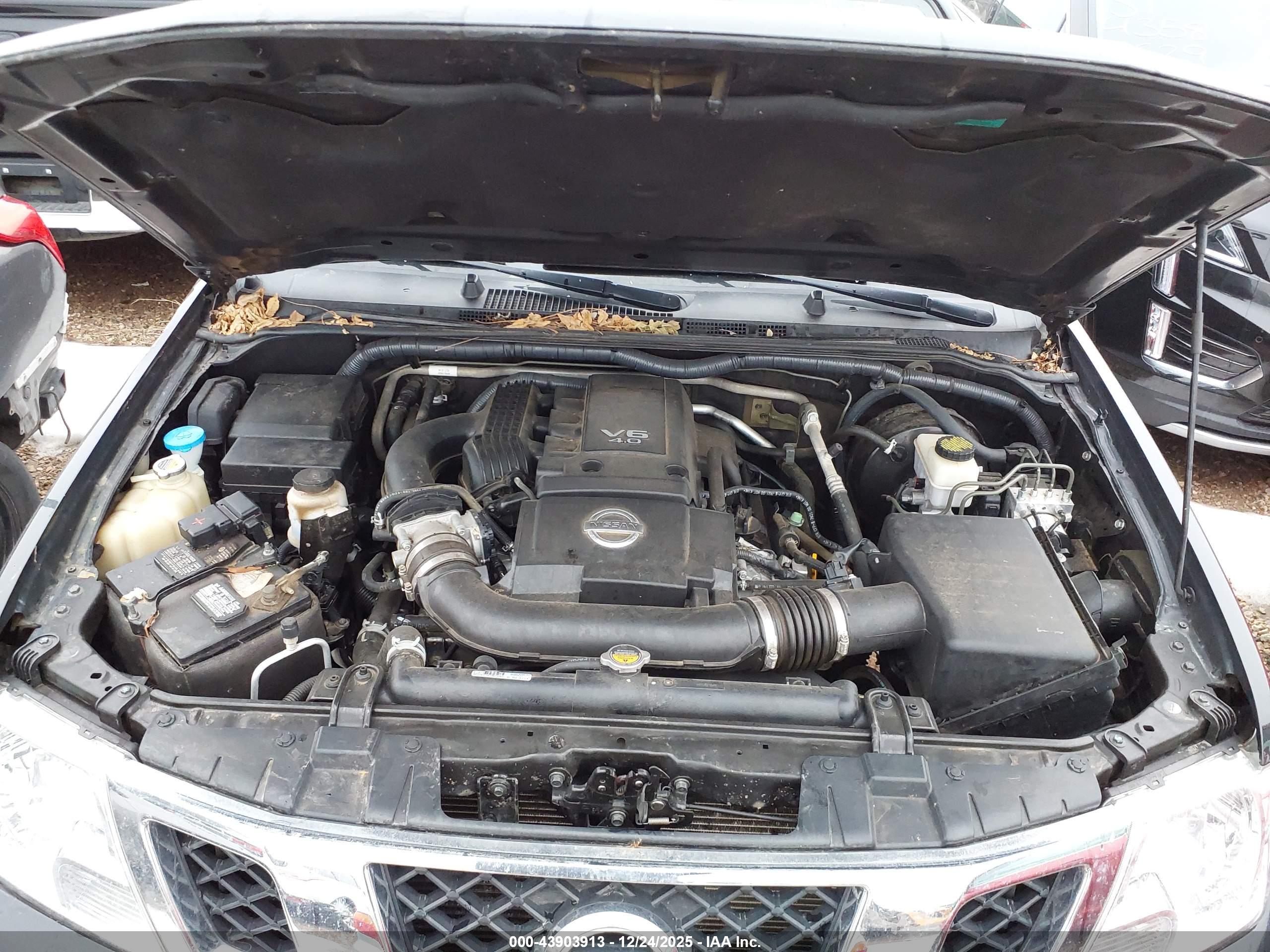 NISSAN FRONTIER image 10