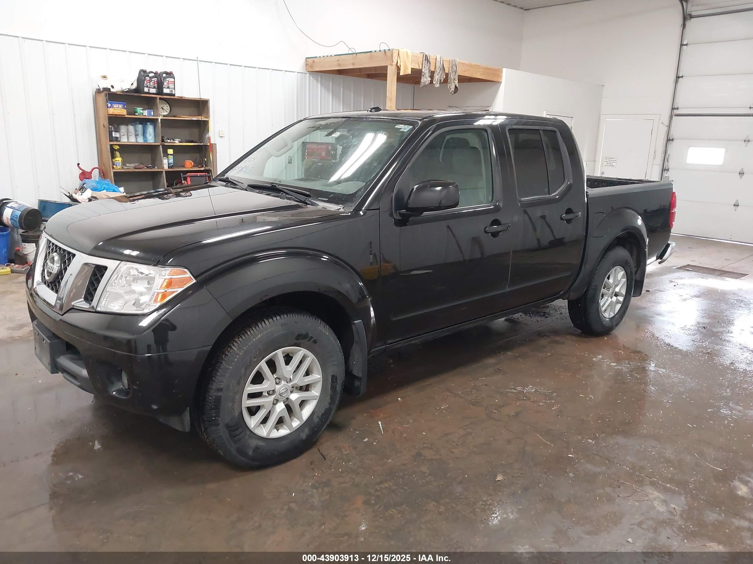 NISSAN FRONTIER image 2