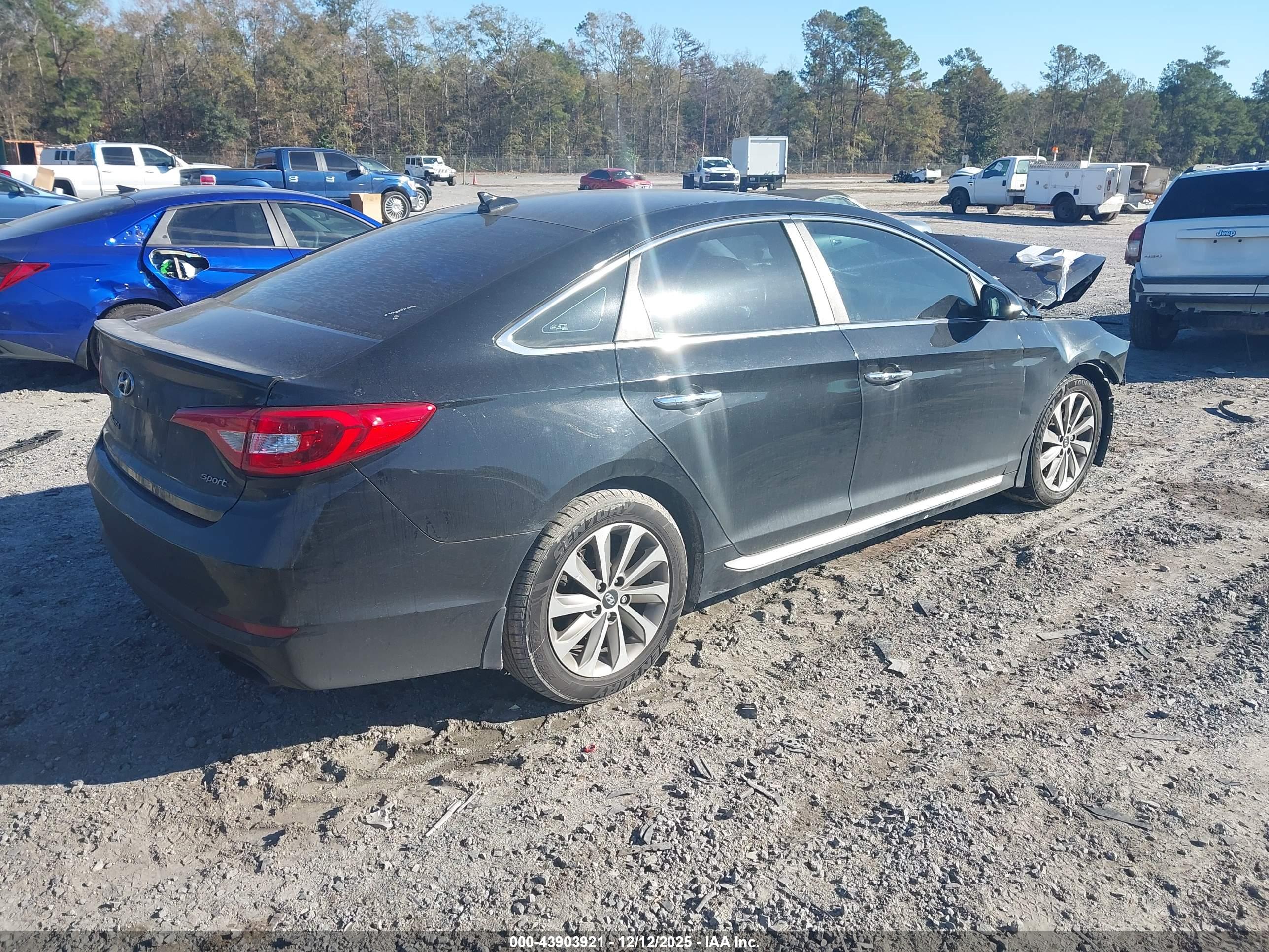 HYUNDAI SONATA image 4