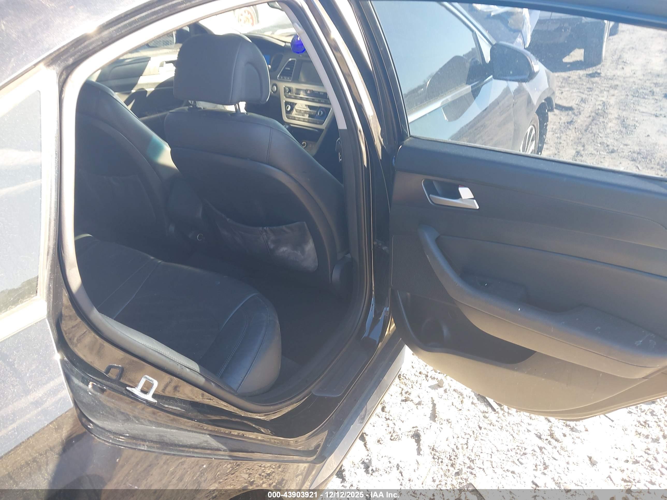 HYUNDAI SONATA image 8