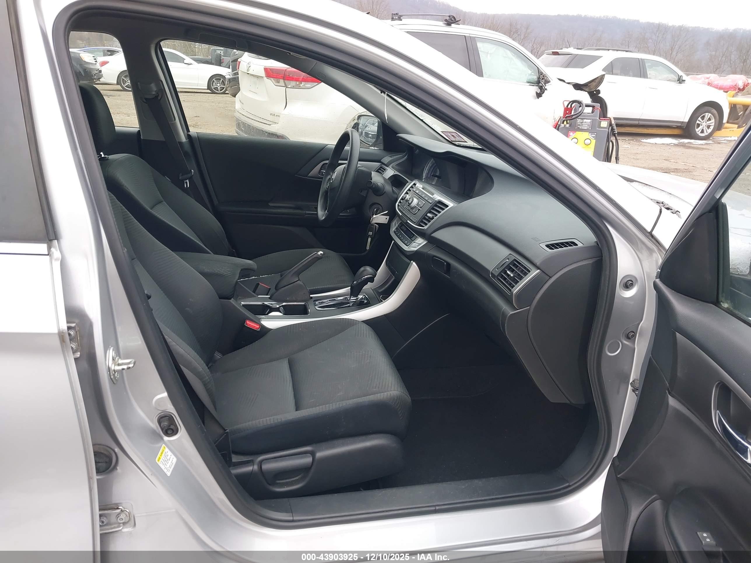 HONDA ACCORD image 5