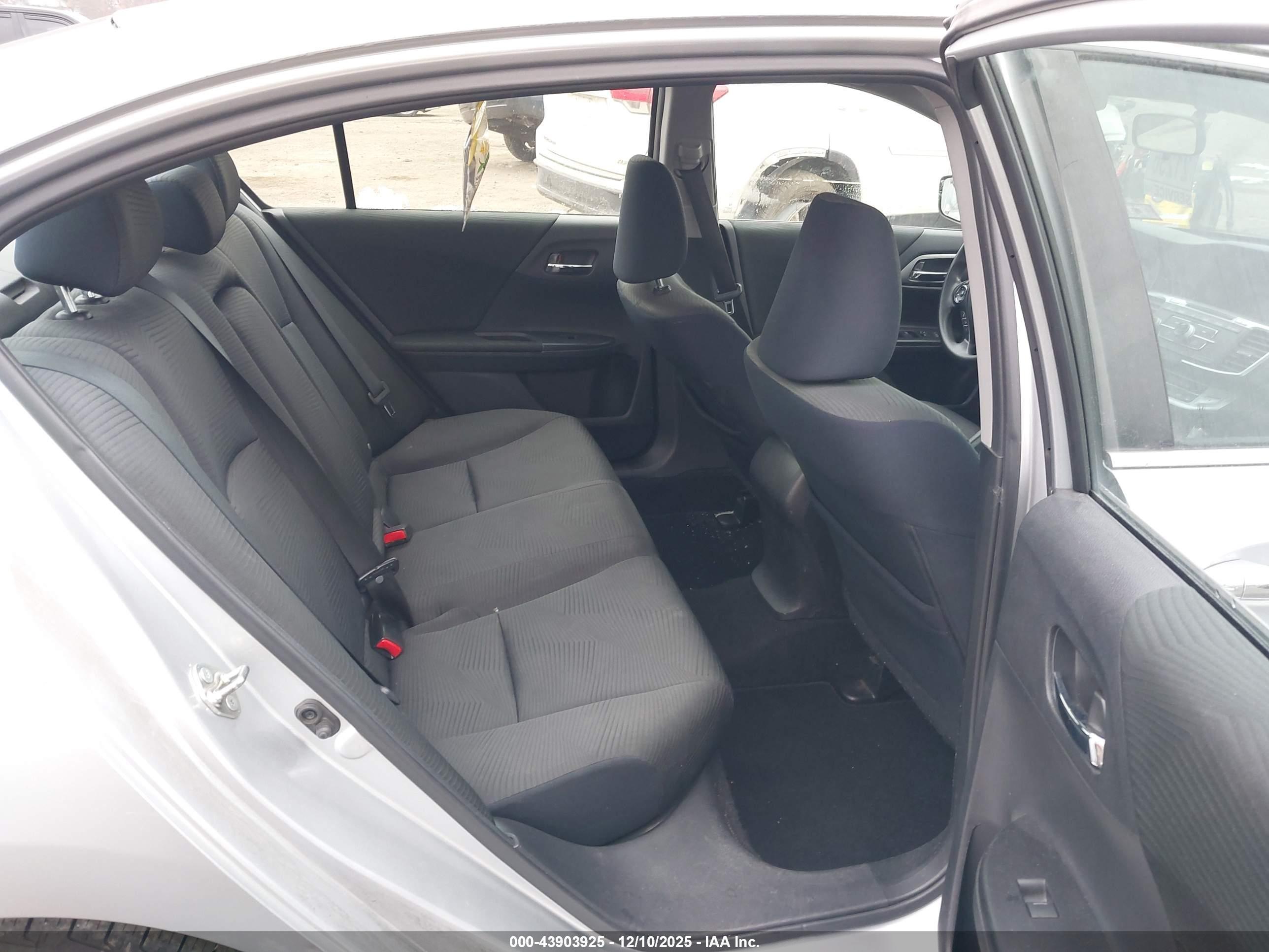 HONDA ACCORD image 8