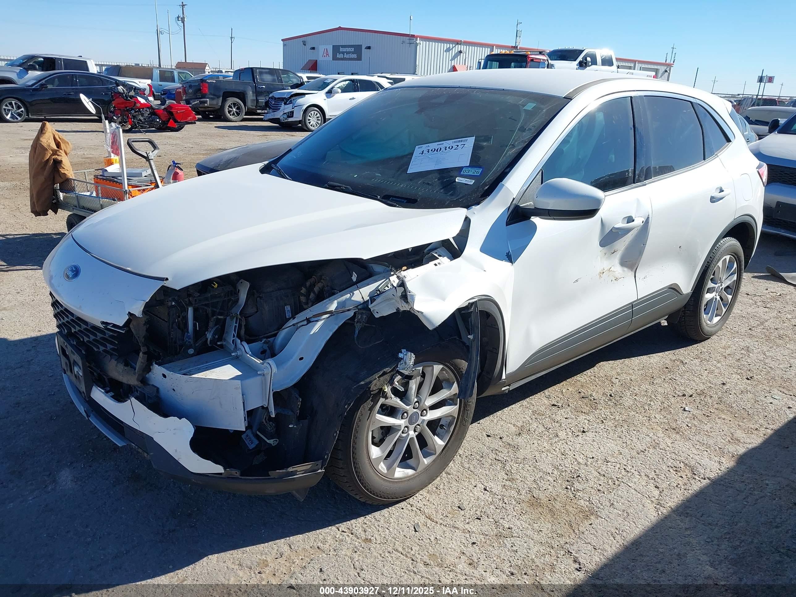 FORD ESCAPE image 2