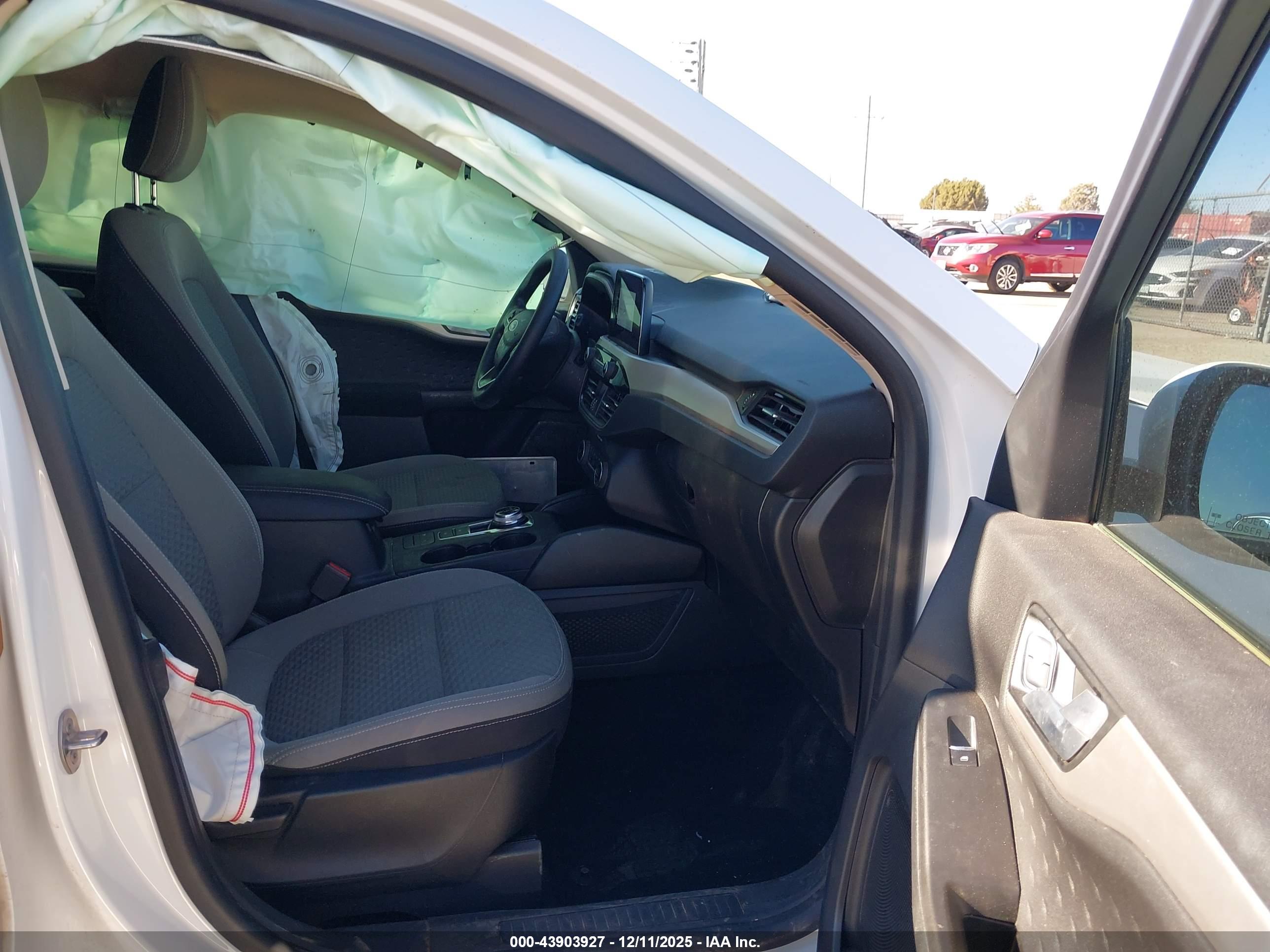 FORD ESCAPE image 5