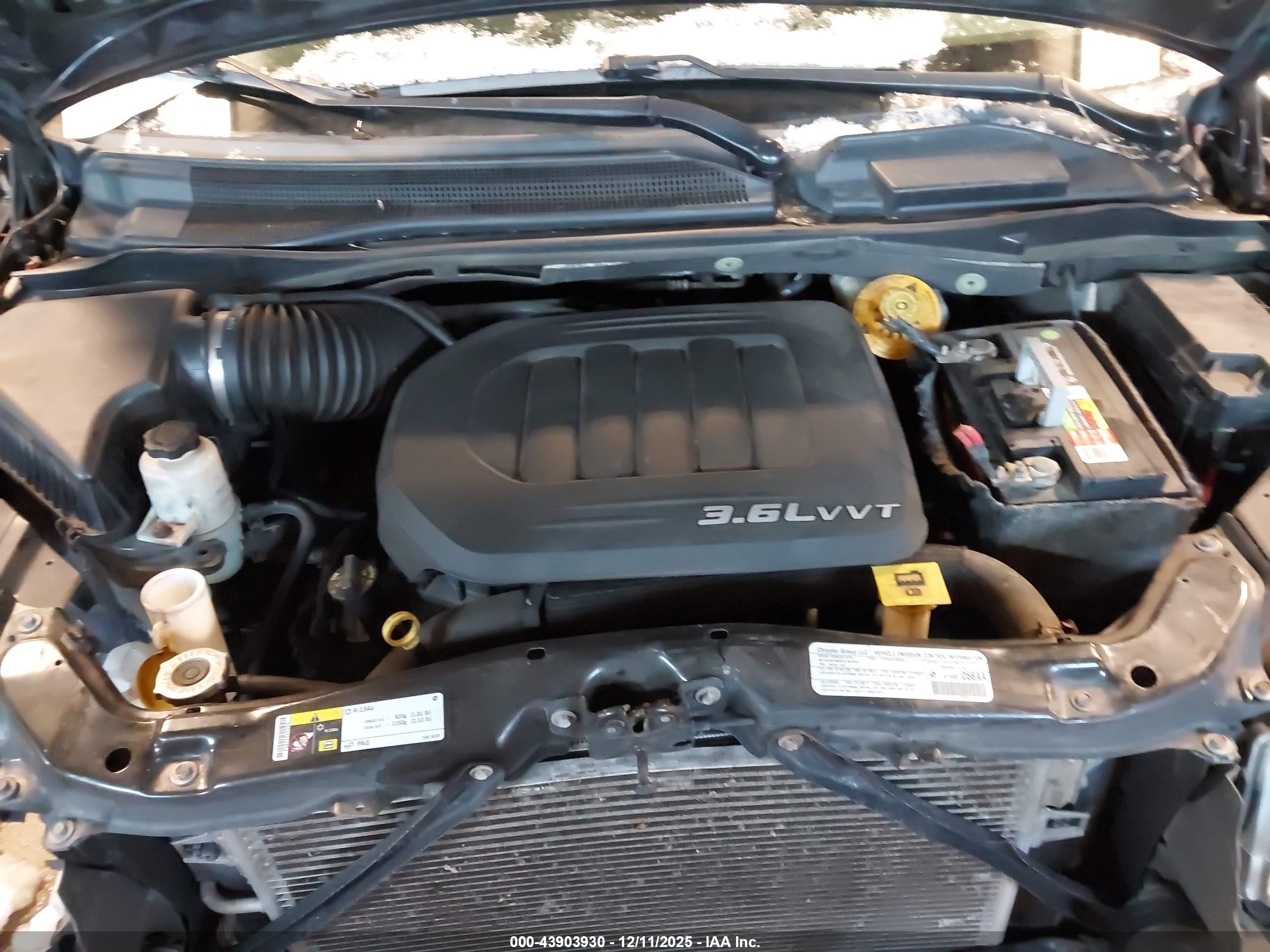 CHRYSLER TOWN image 10