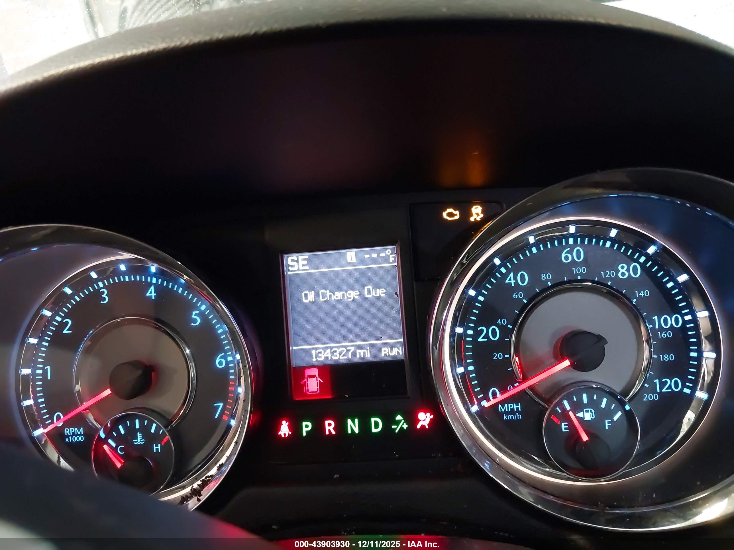 CHRYSLER TOWN image 7