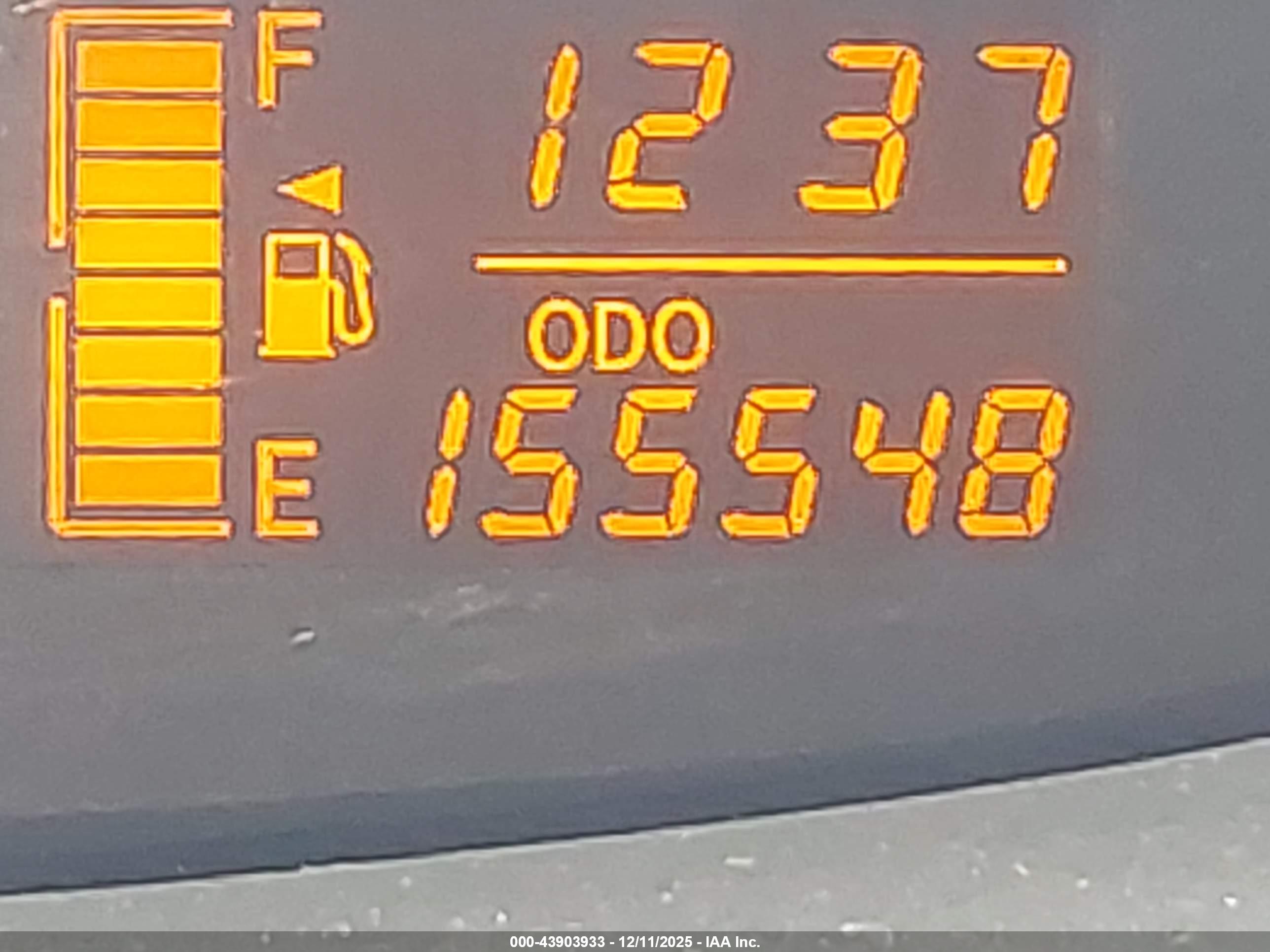 TOYOTA YARIS image 7