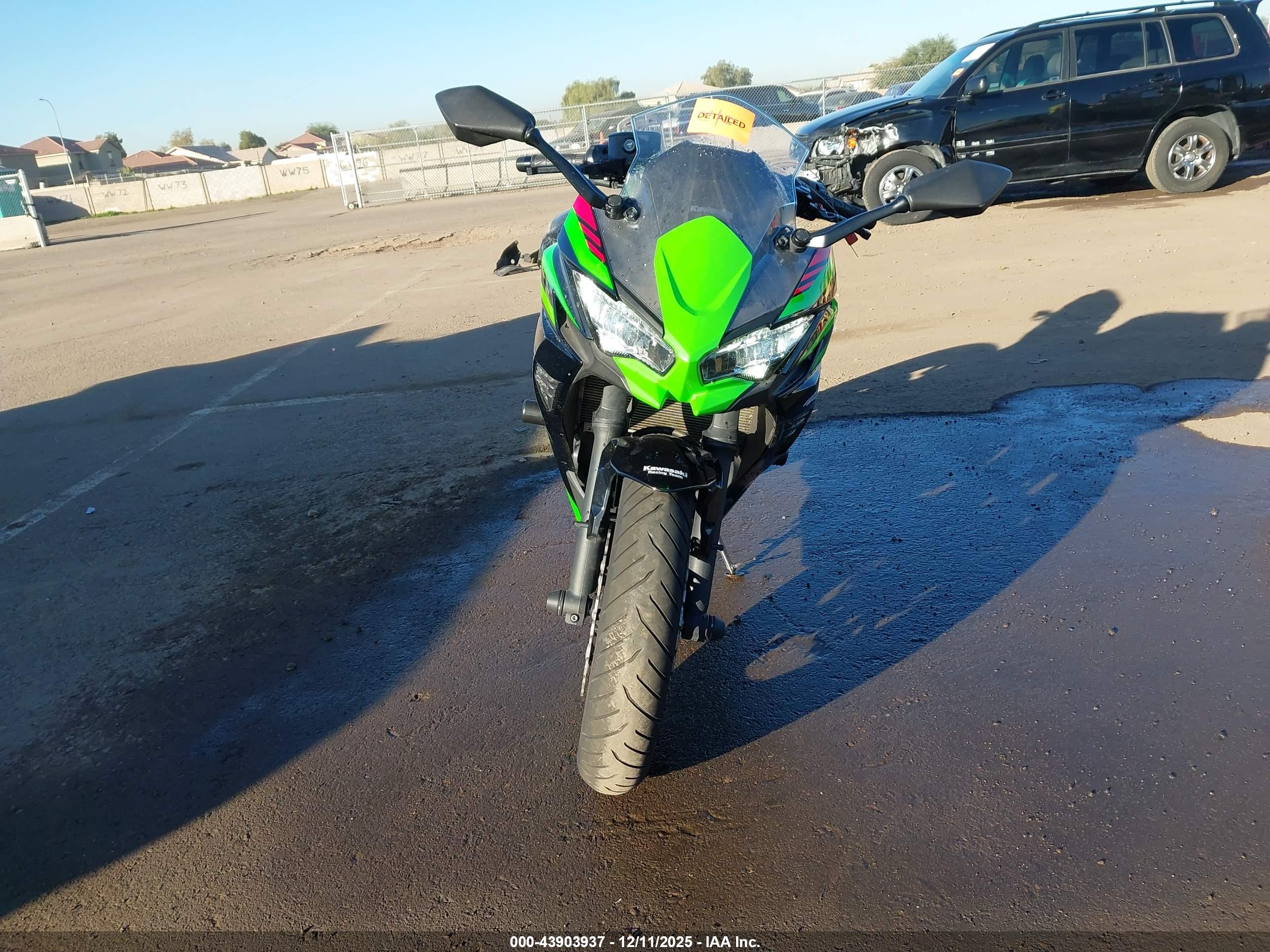 KAWASAKI EX650 image 5