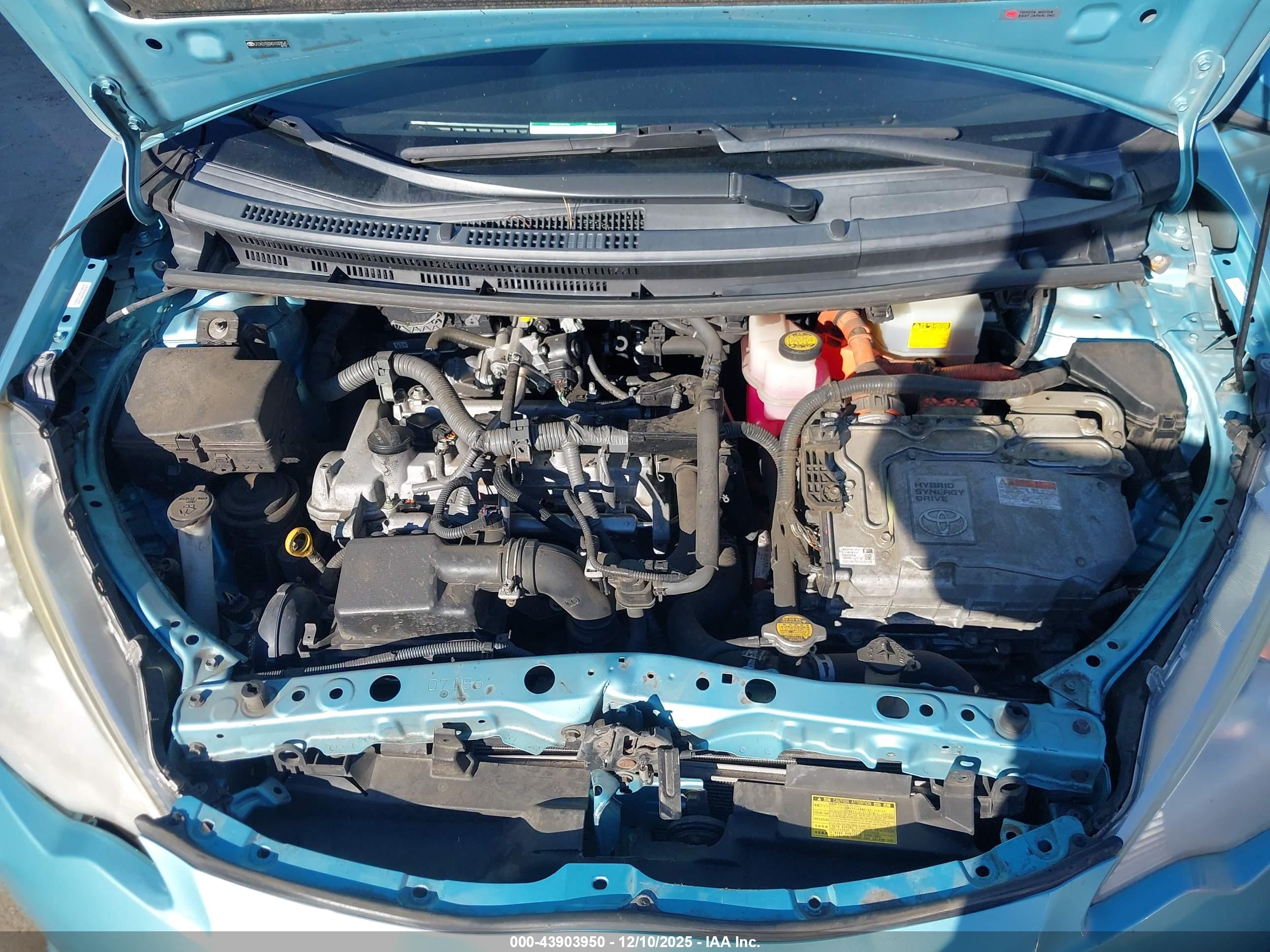 TOYOTA PRIUS image 10