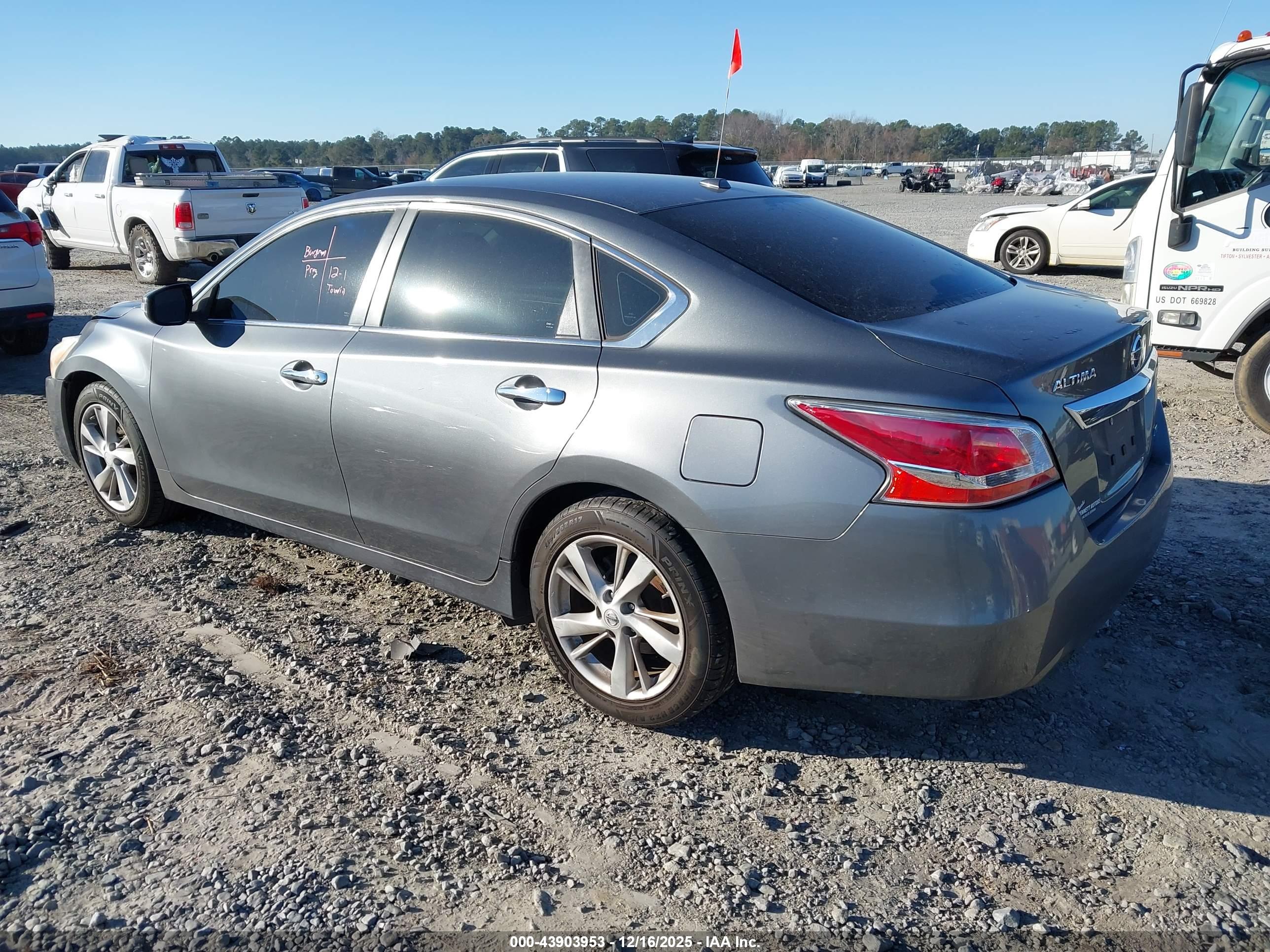 NISSAN ALTIMA image 3