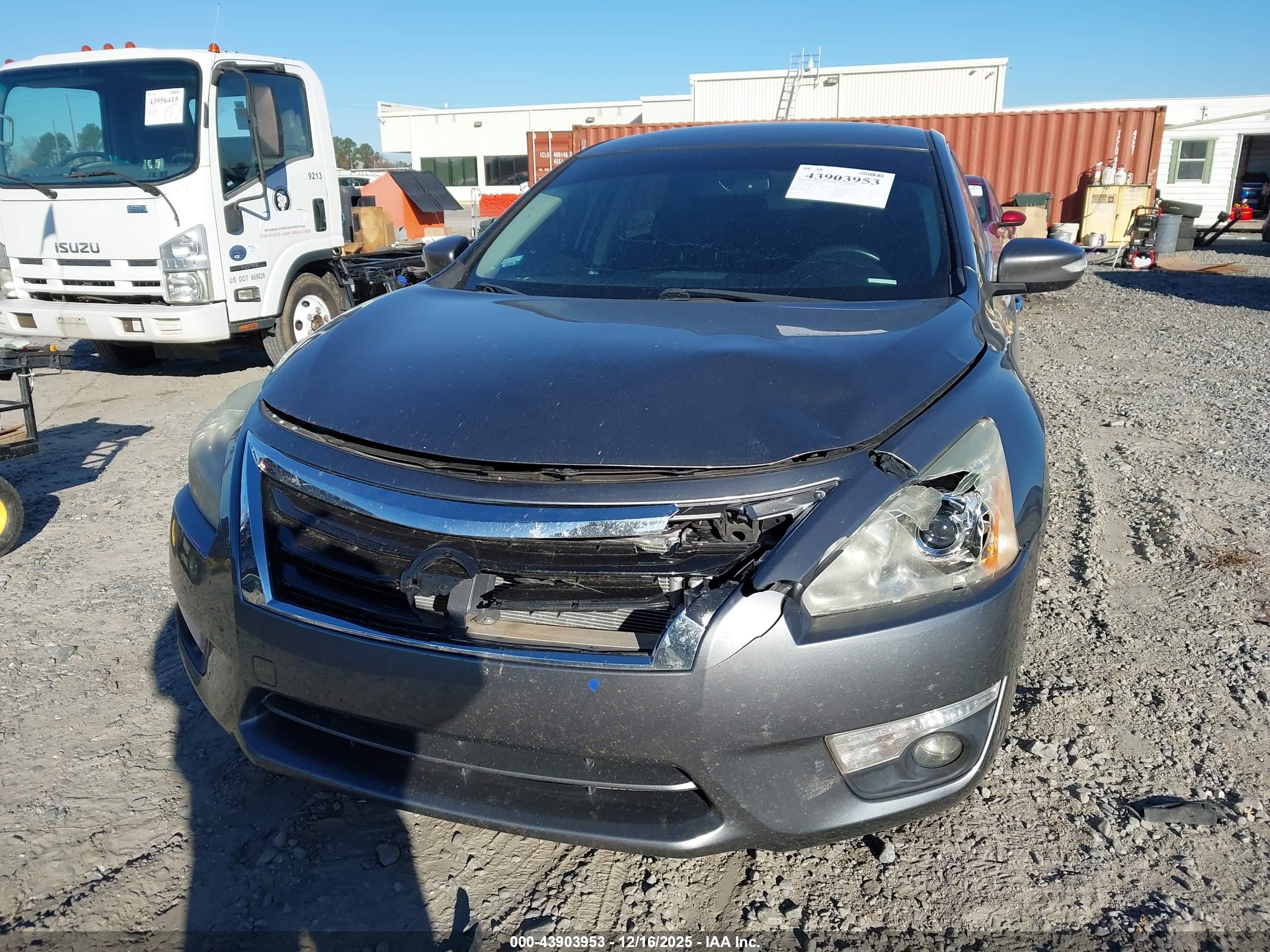 NISSAN ALTIMA image 6