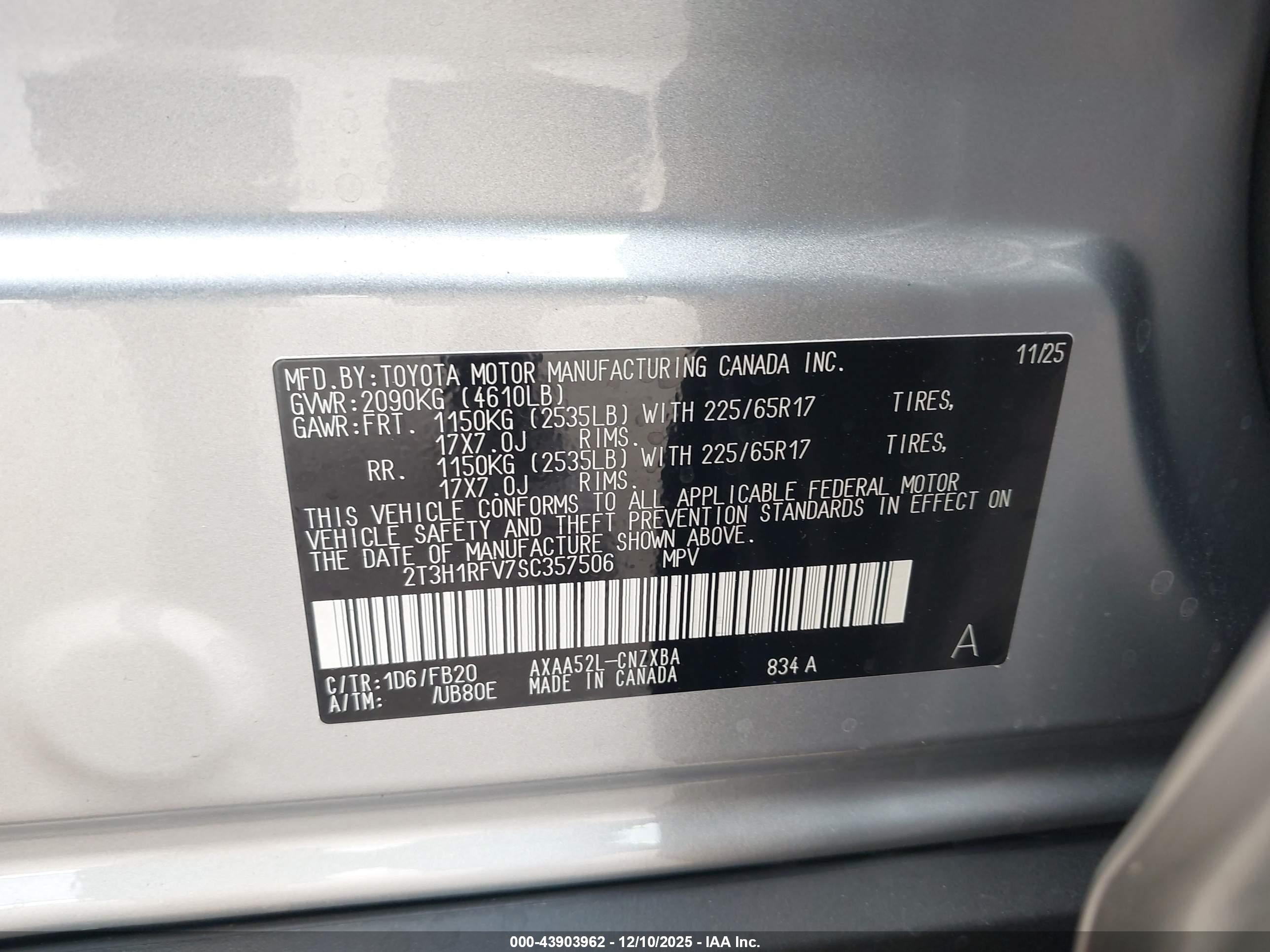 TOYOTA RAV4 image 9