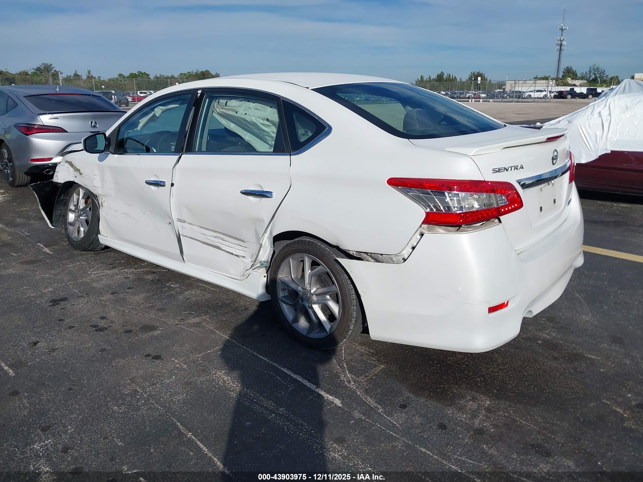 NISSAN SENTRA image 3