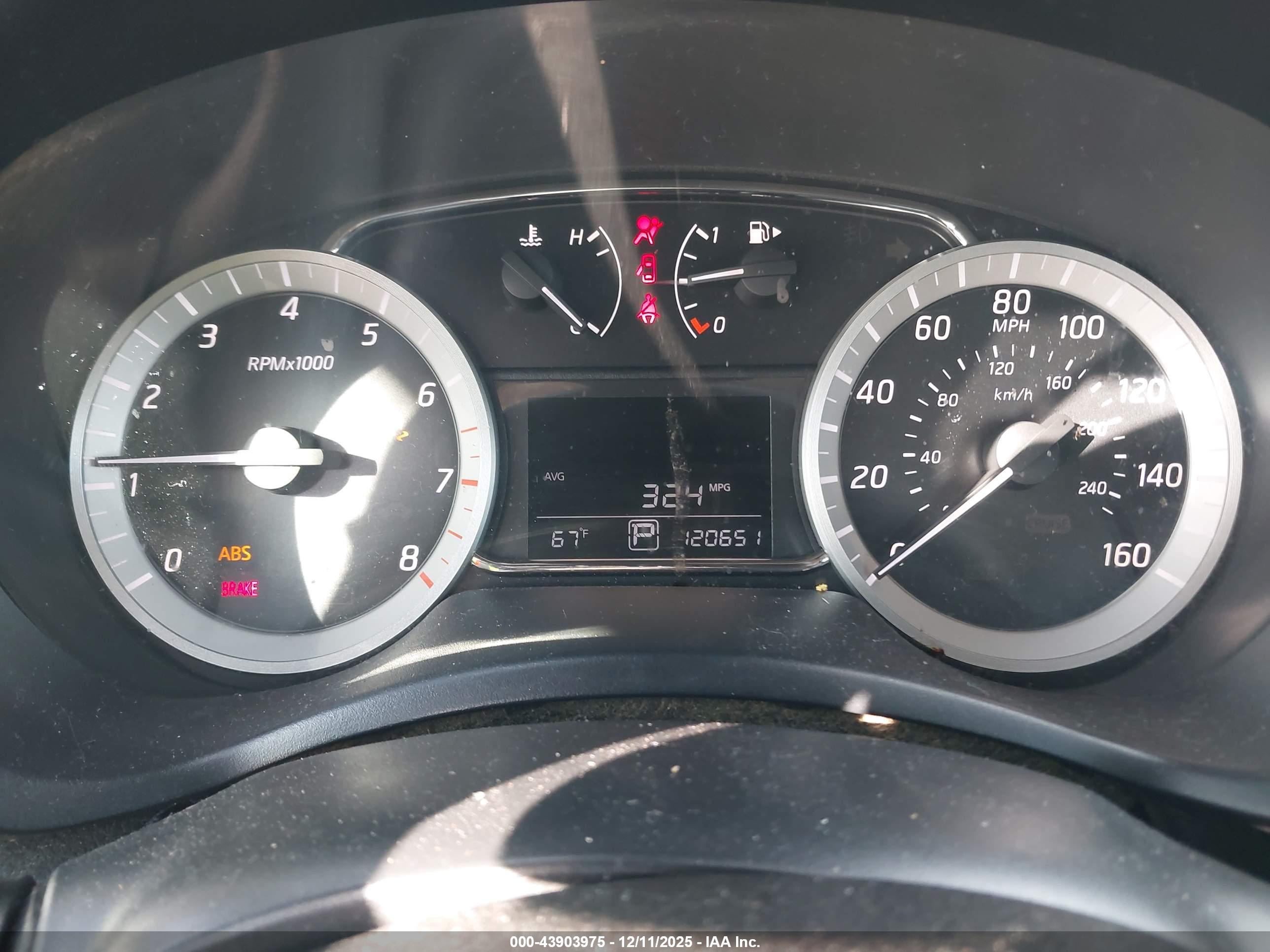 NISSAN SENTRA image 7