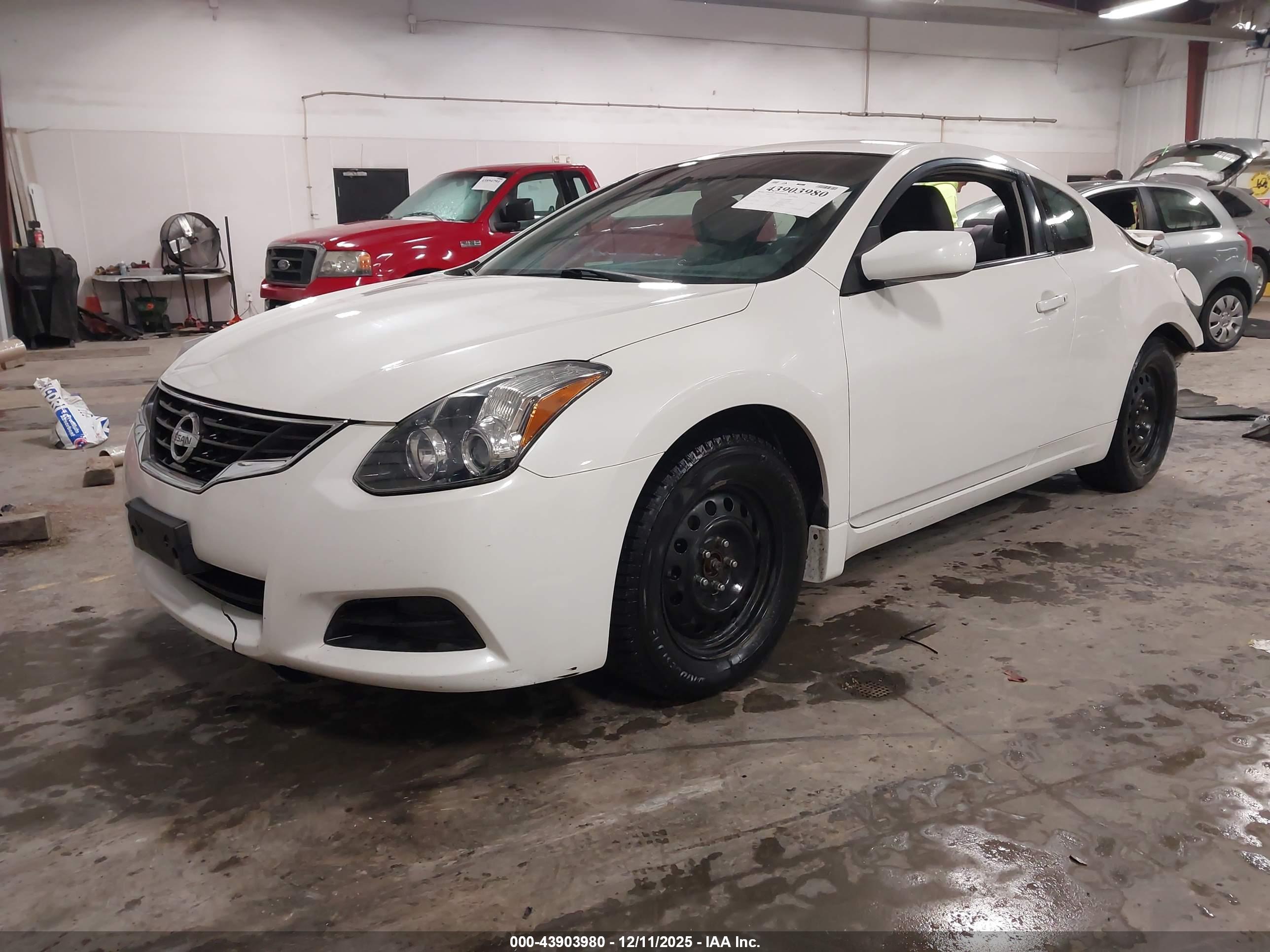 NISSAN ALTIMA image 2