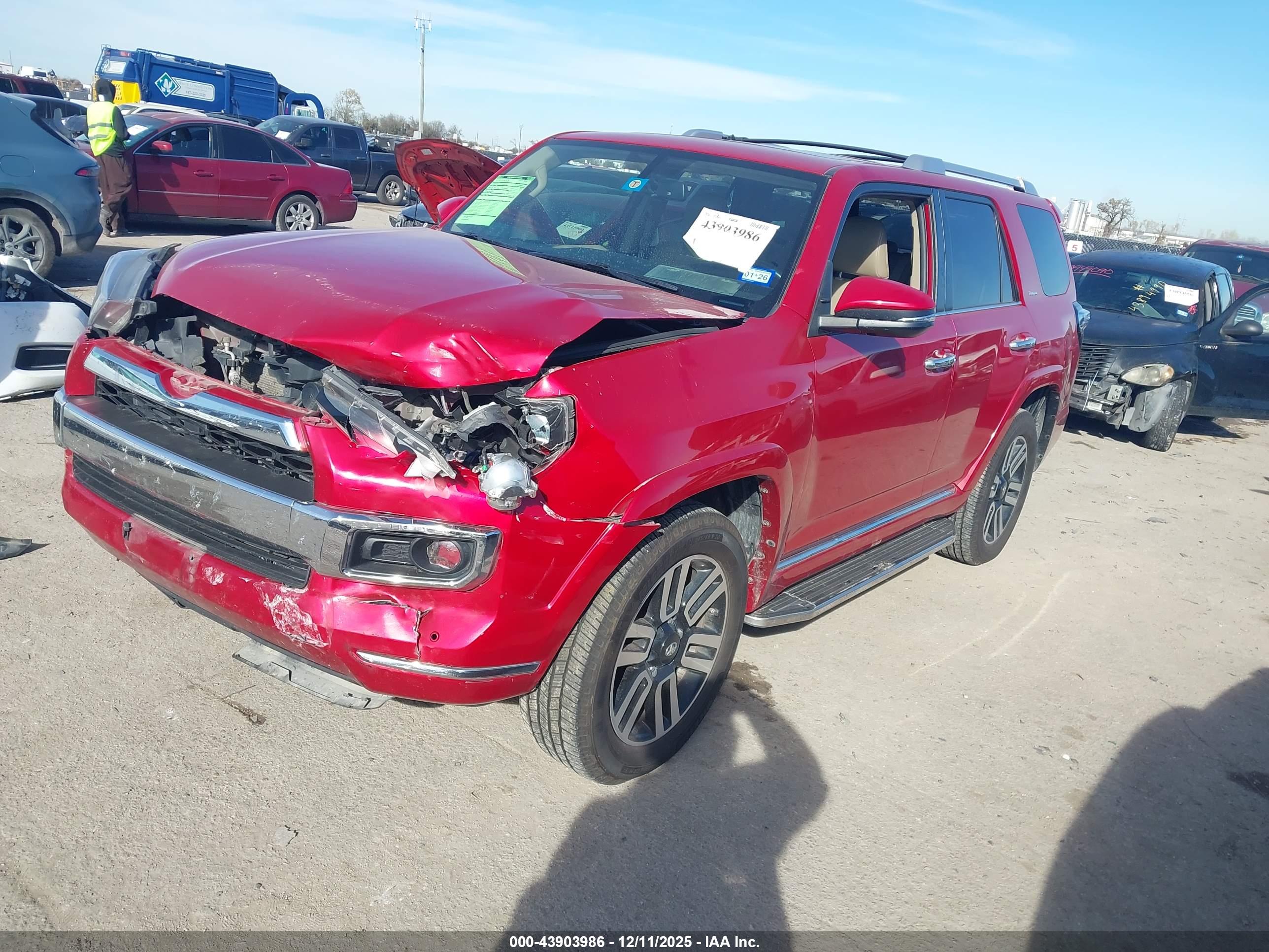 TOYOTA 4RUNNER image 2