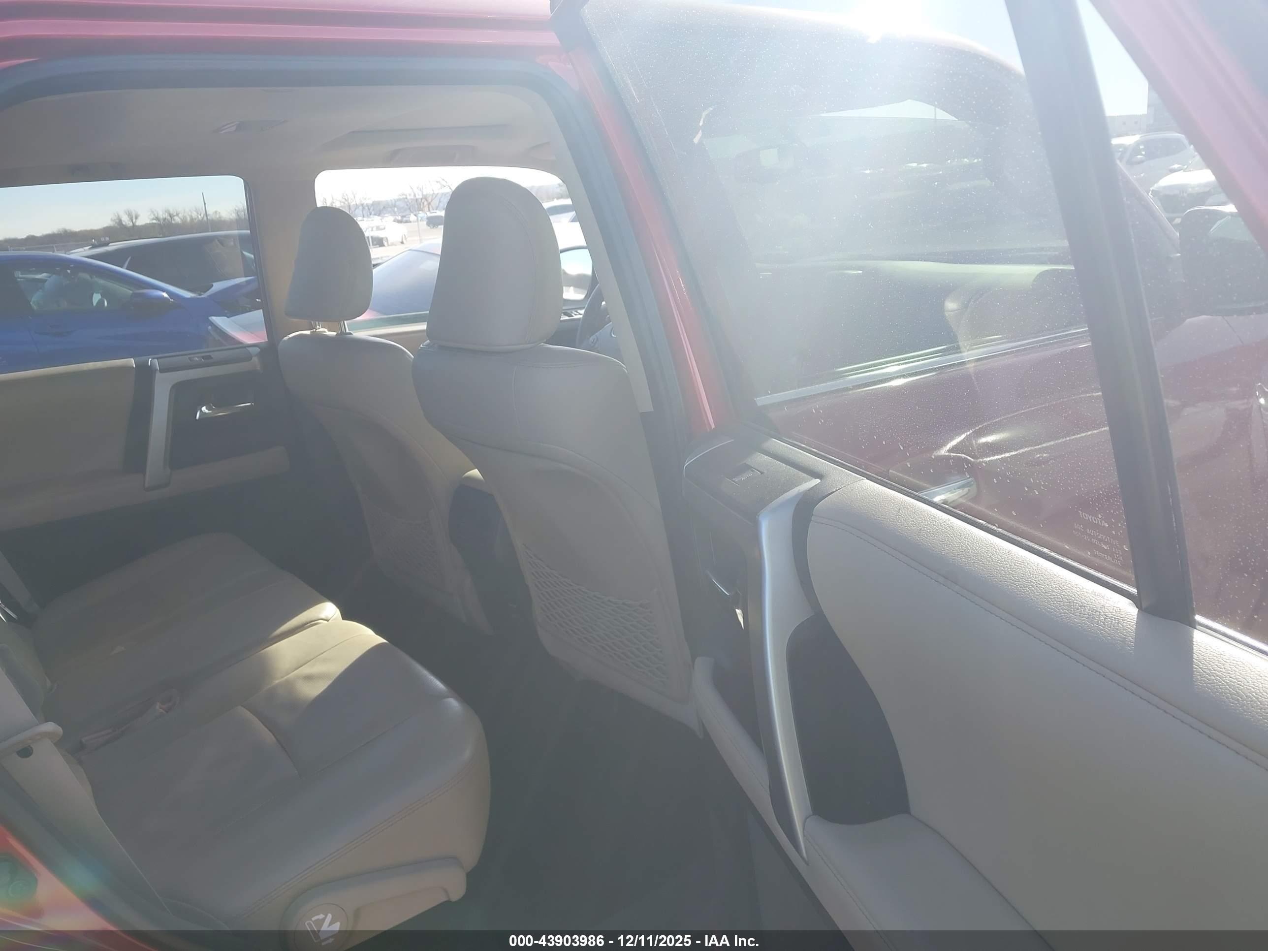 TOYOTA 4RUNNER image 8