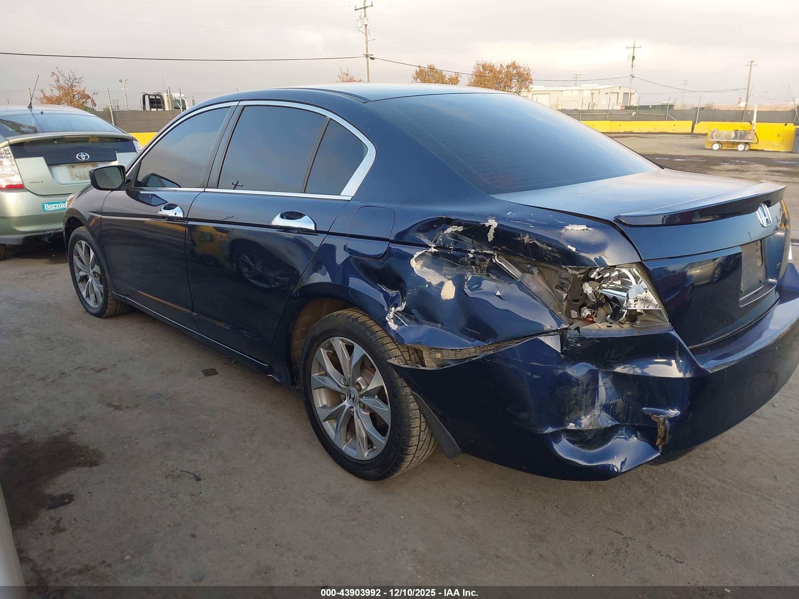 HONDA ACCORD image 3