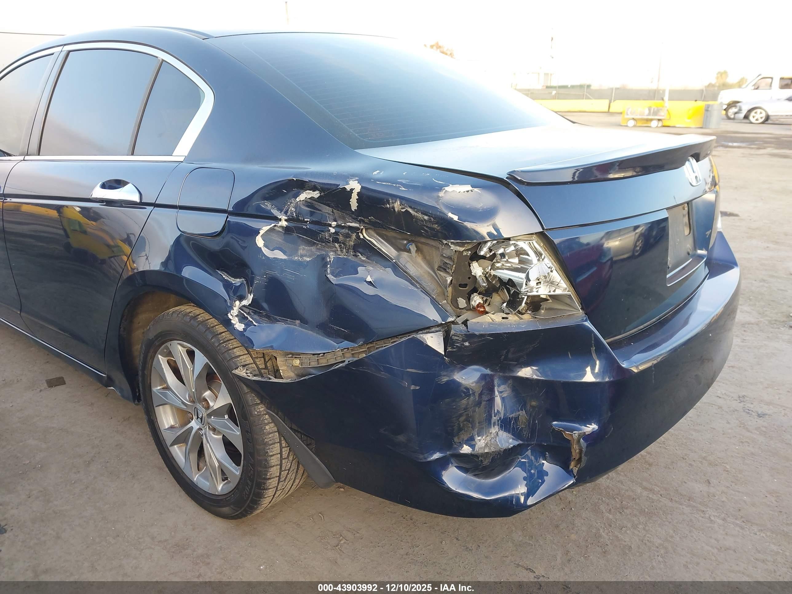 HONDA ACCORD image 6