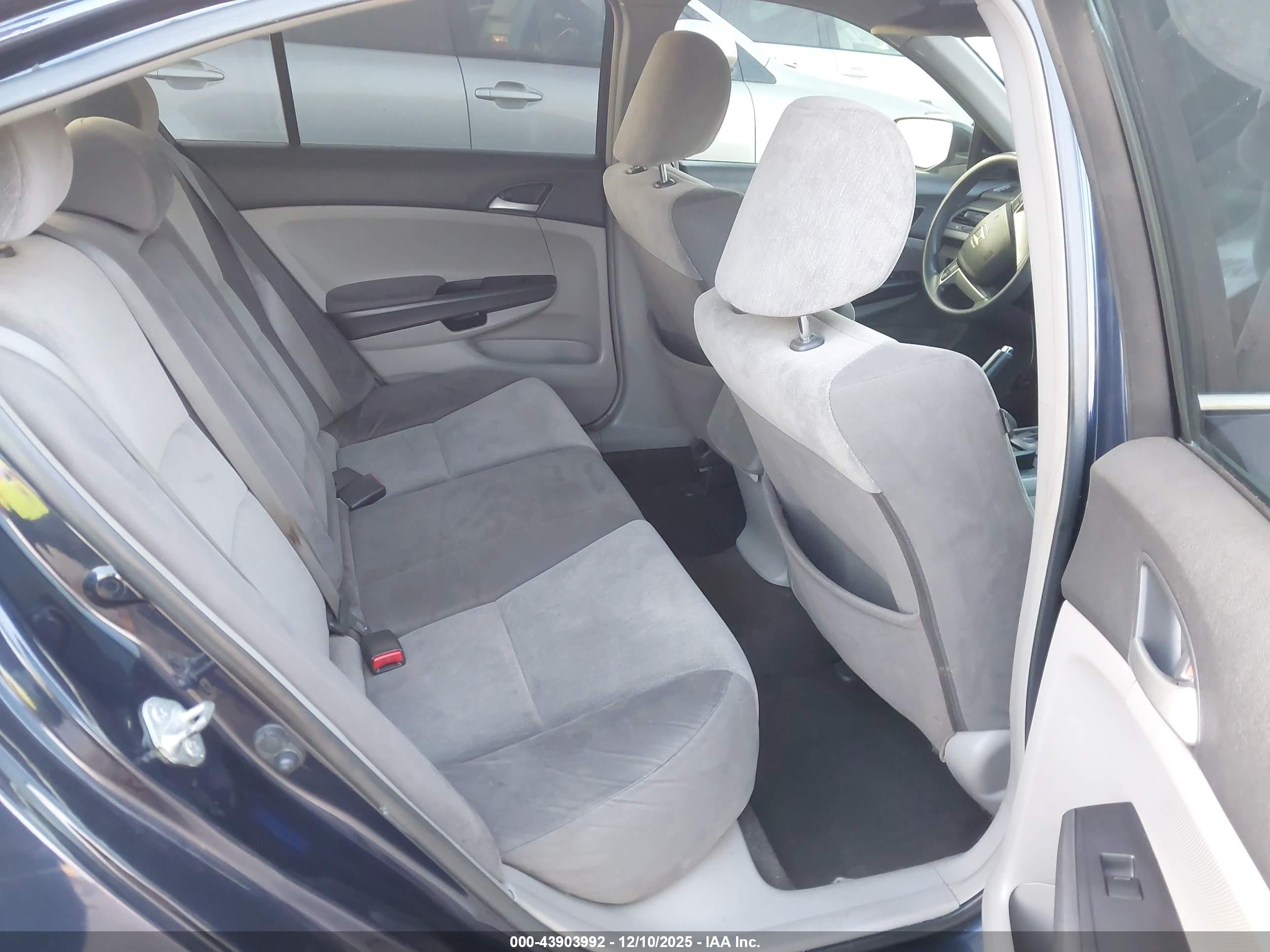 HONDA ACCORD image 8