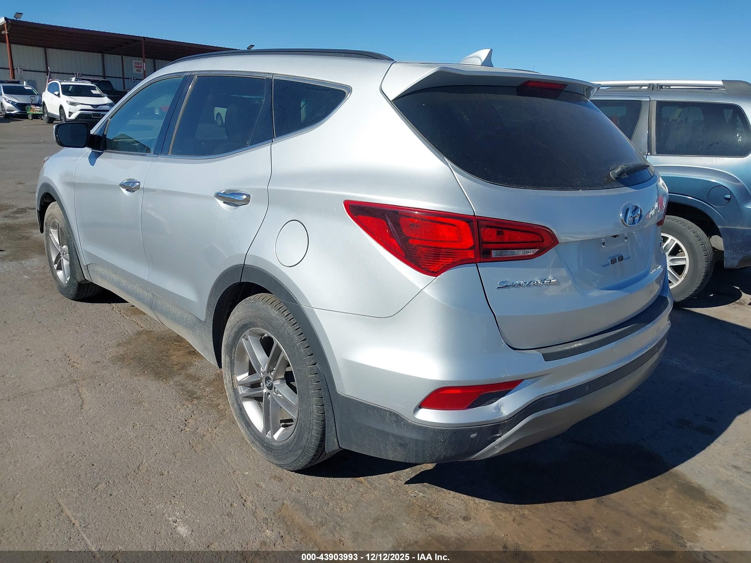 HYUNDAI SANTA image 3