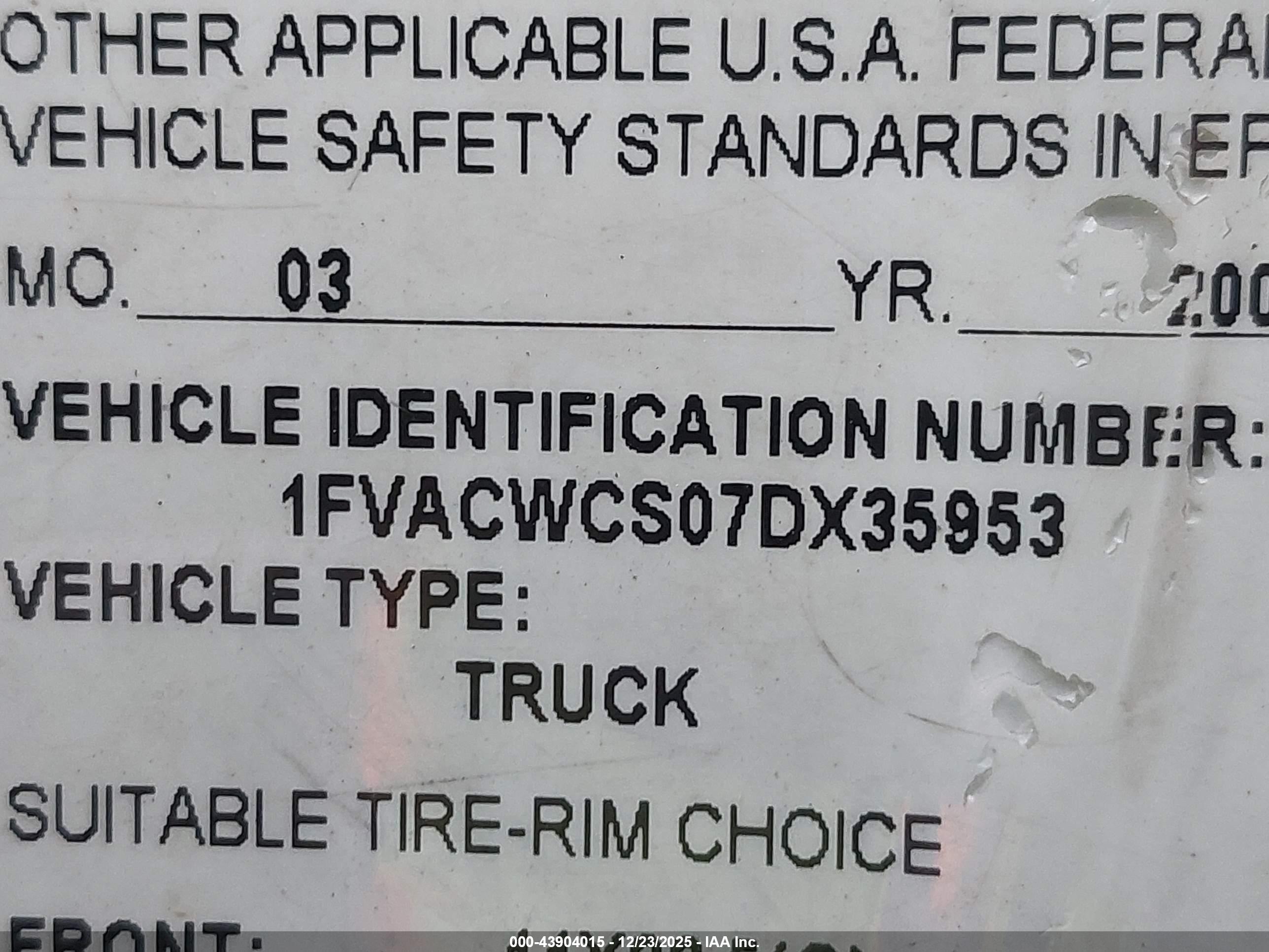 FREIGHTLINER M2 image 9
