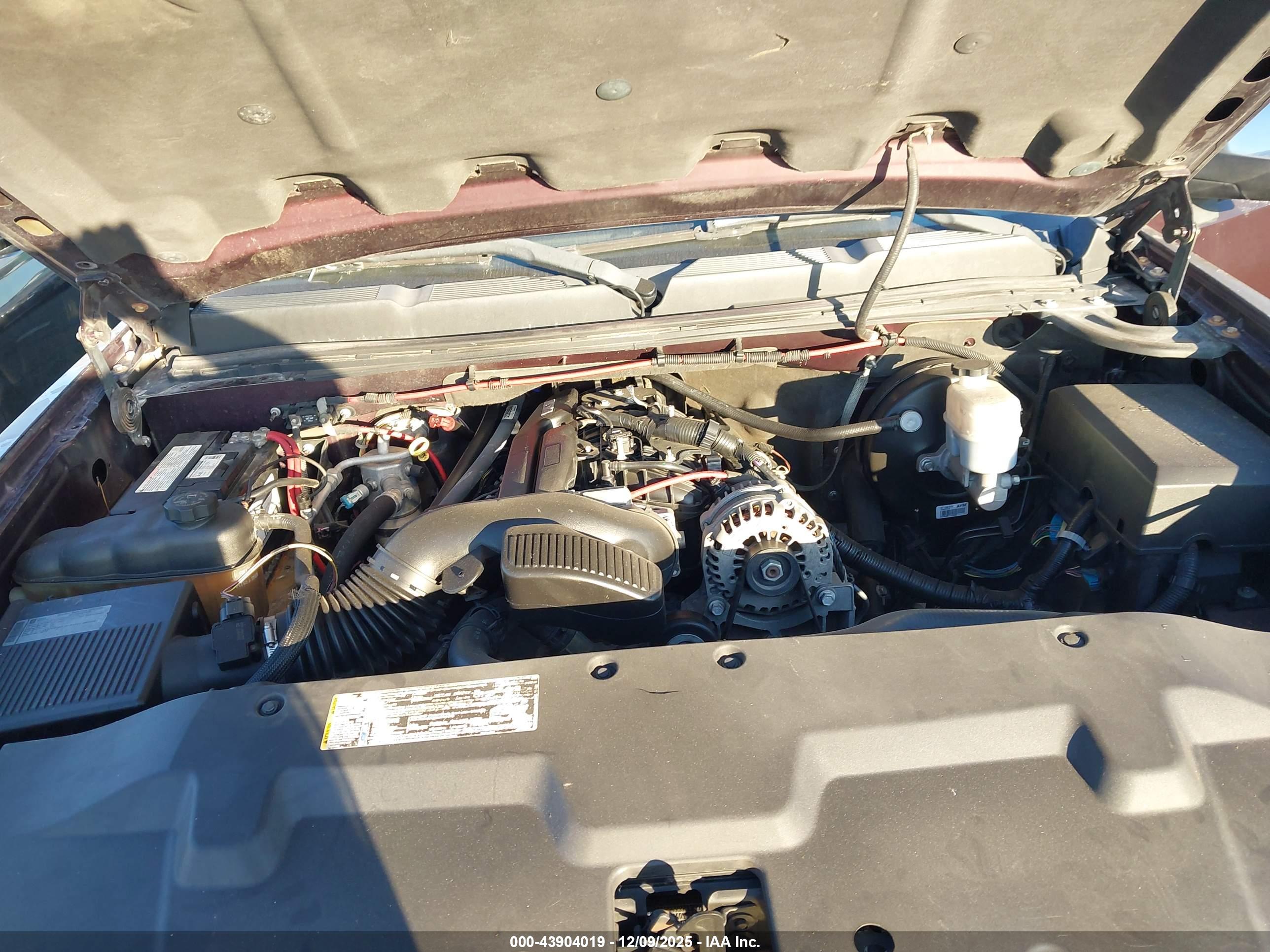 CHEVROLET SILVERADO image 10