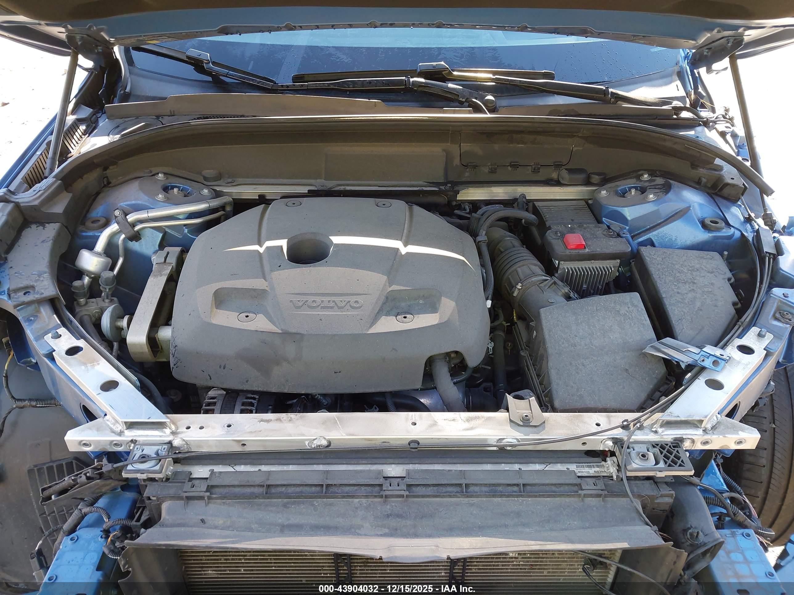 VOLVO XC60 image 10