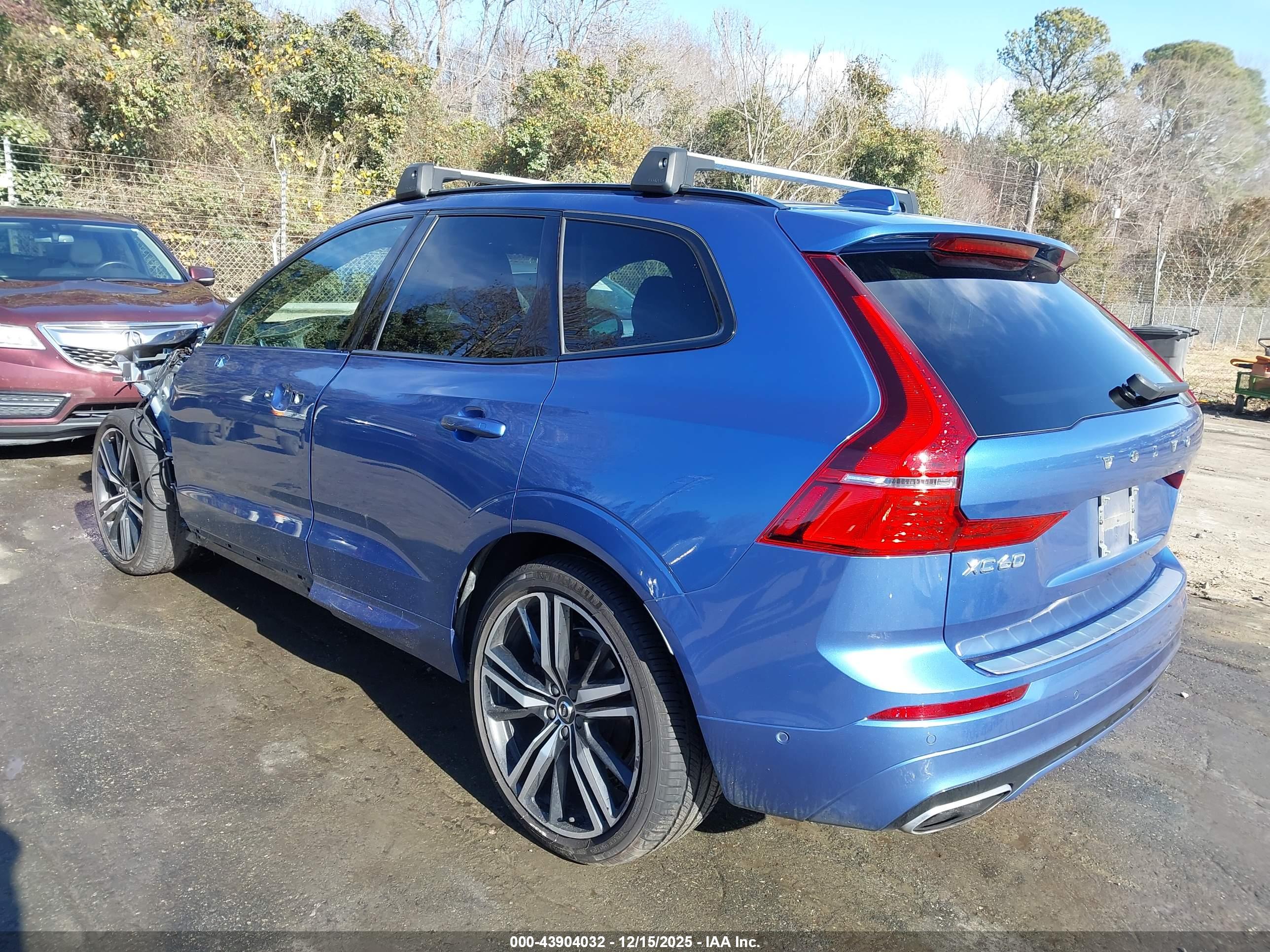 VOLVO XC60 image 3