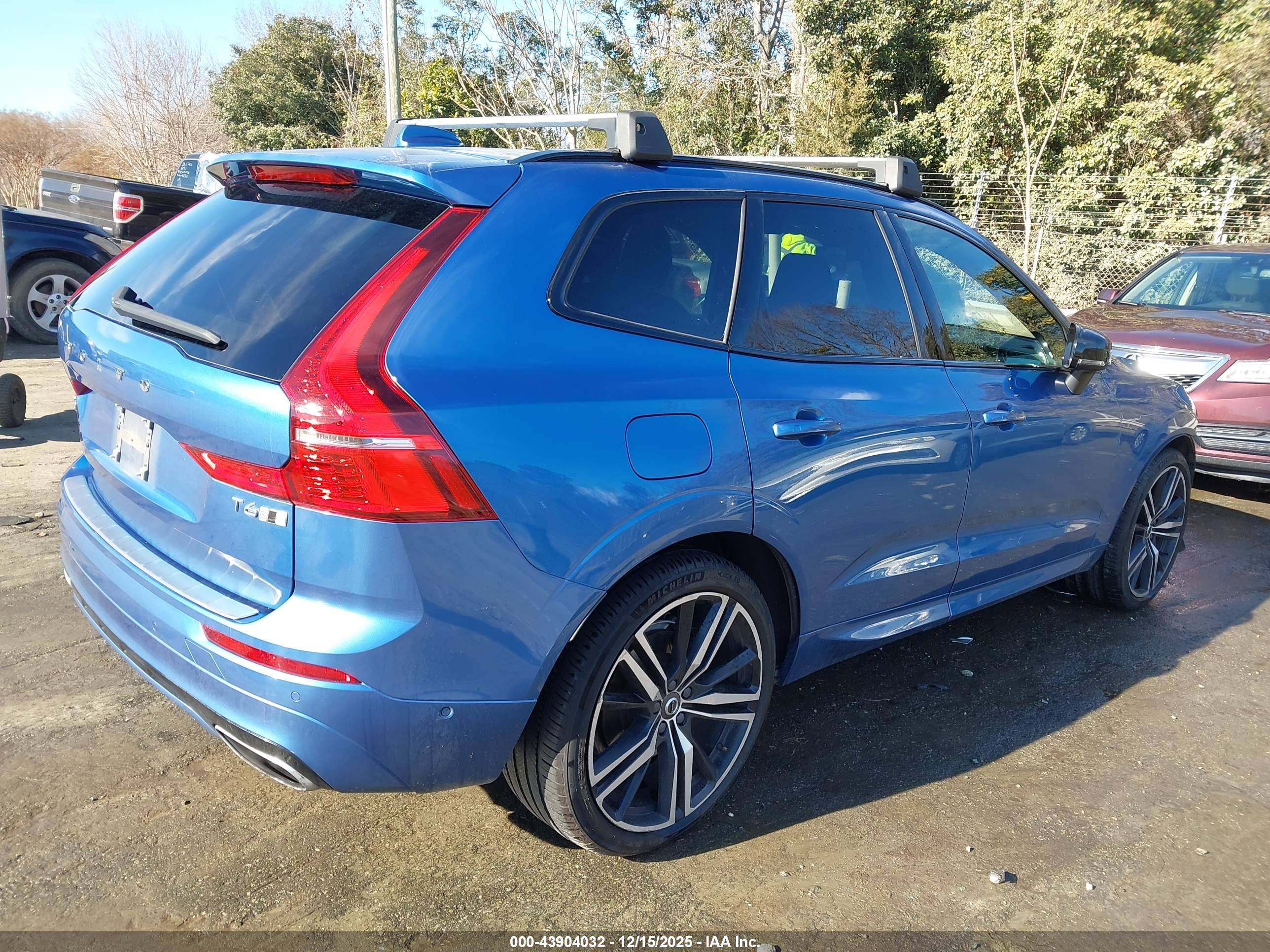 VOLVO XC60 image 4