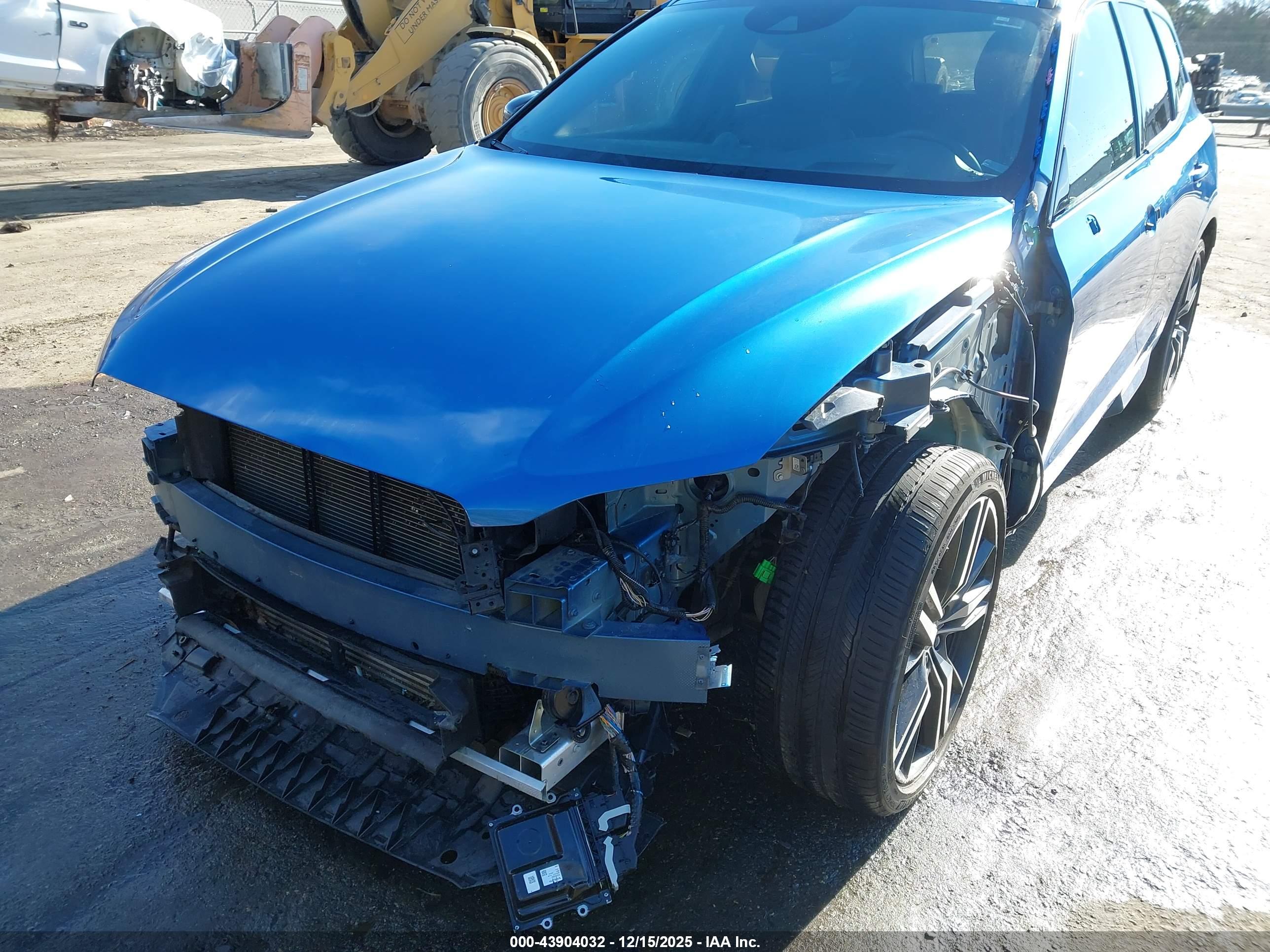 VOLVO XC60 image 6