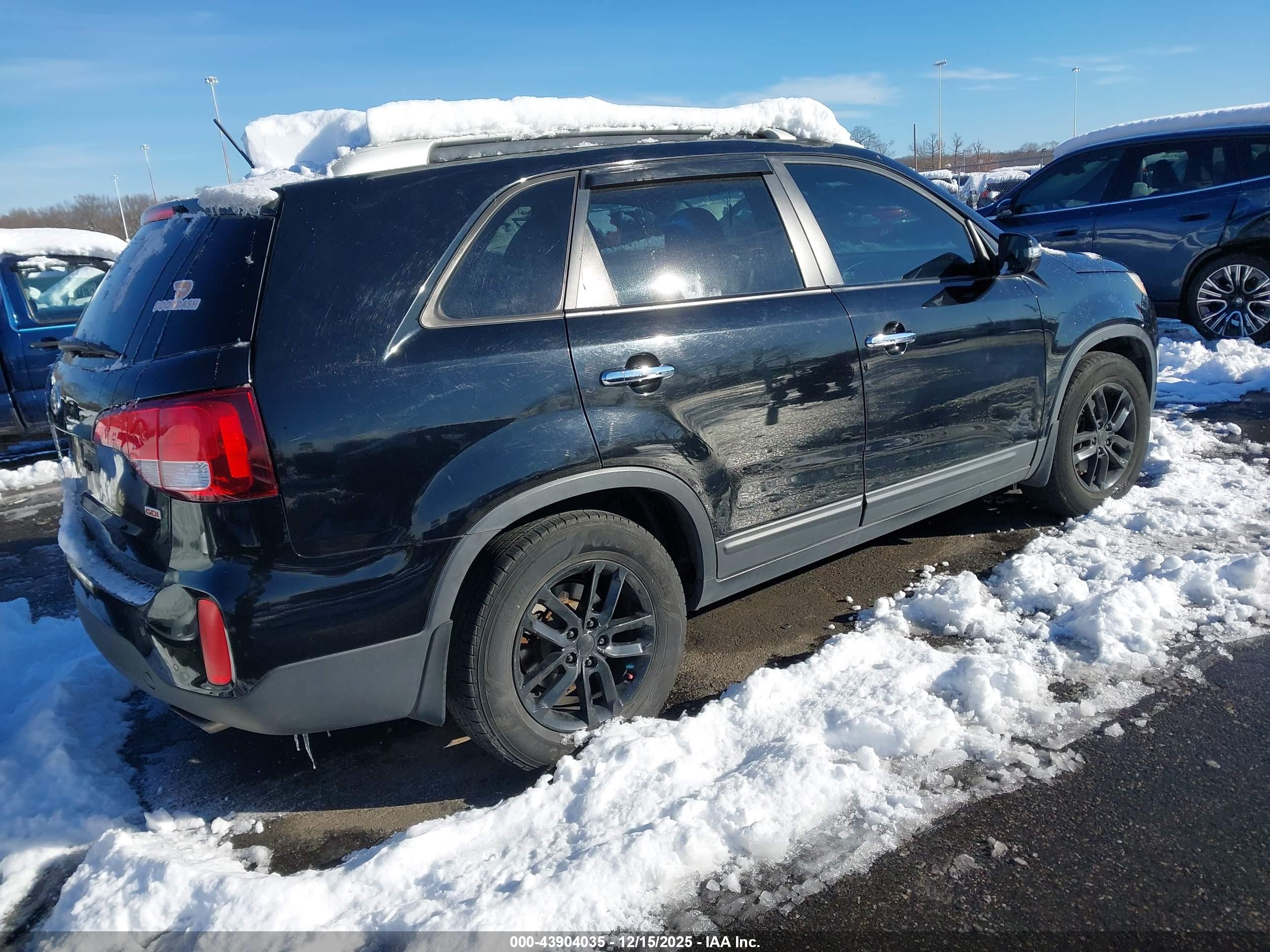 KIA SORENTO image 4