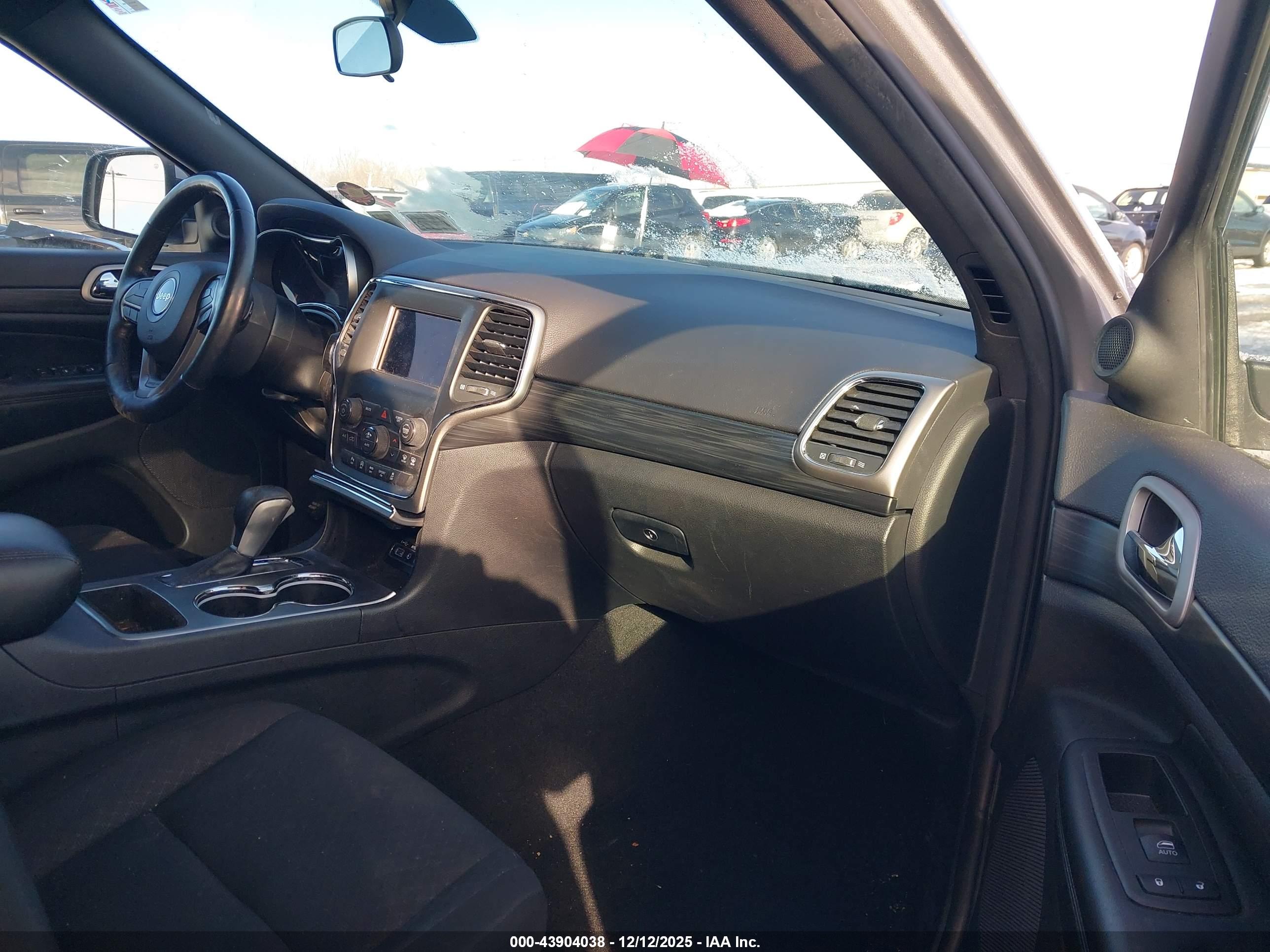 JEEP GRAND image 5